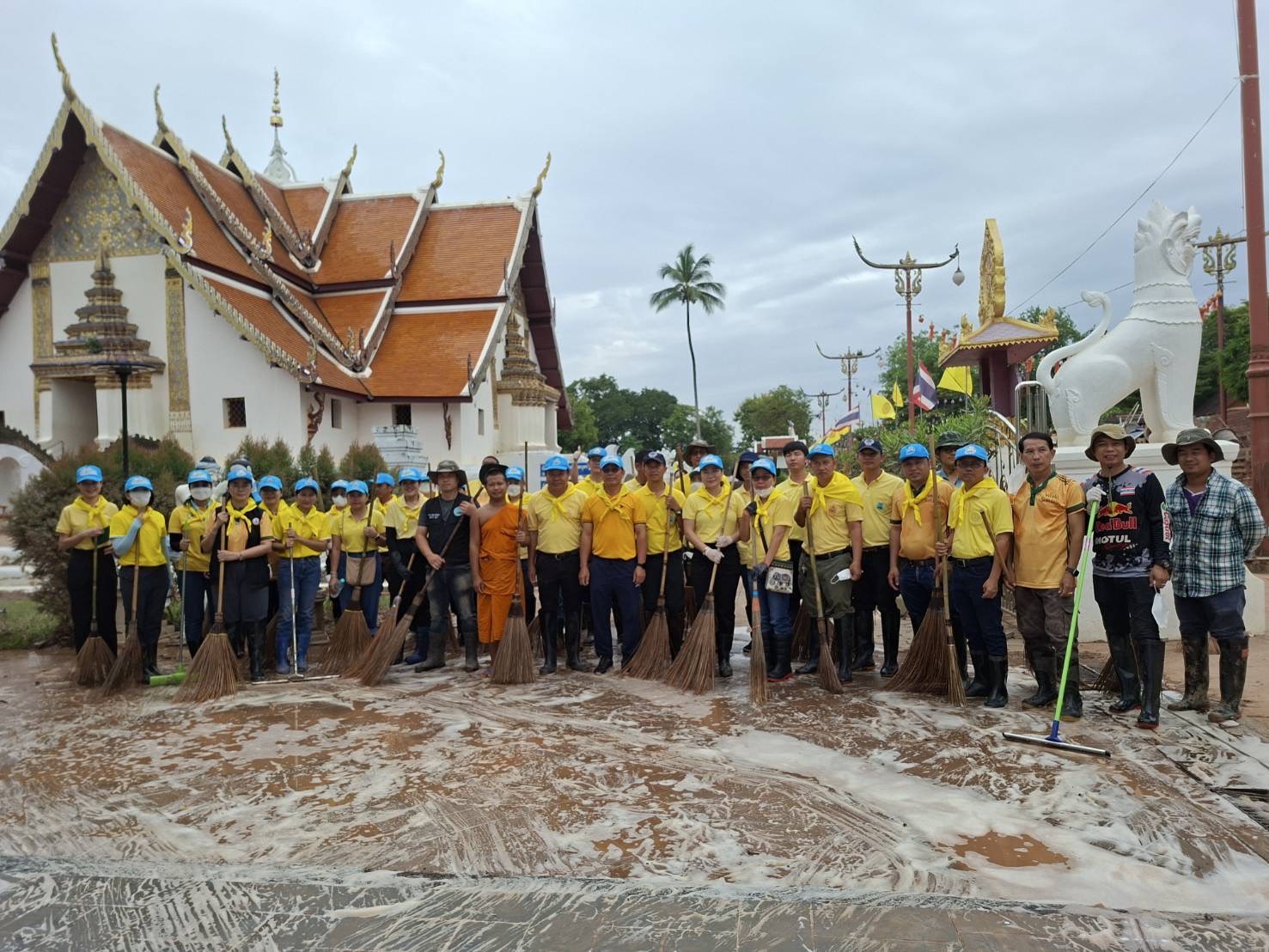 กระทรวงเกษตรฯ ขานรับนโยบาย รมช.อัครา รวมพลังเจ้าหน้าที่ในสังกัดกระทรวงเกษตรฯ เร่งฟื้นฟูพื้นที่จังหวัดน่านหลังพายุโซนร้อน S 40763411