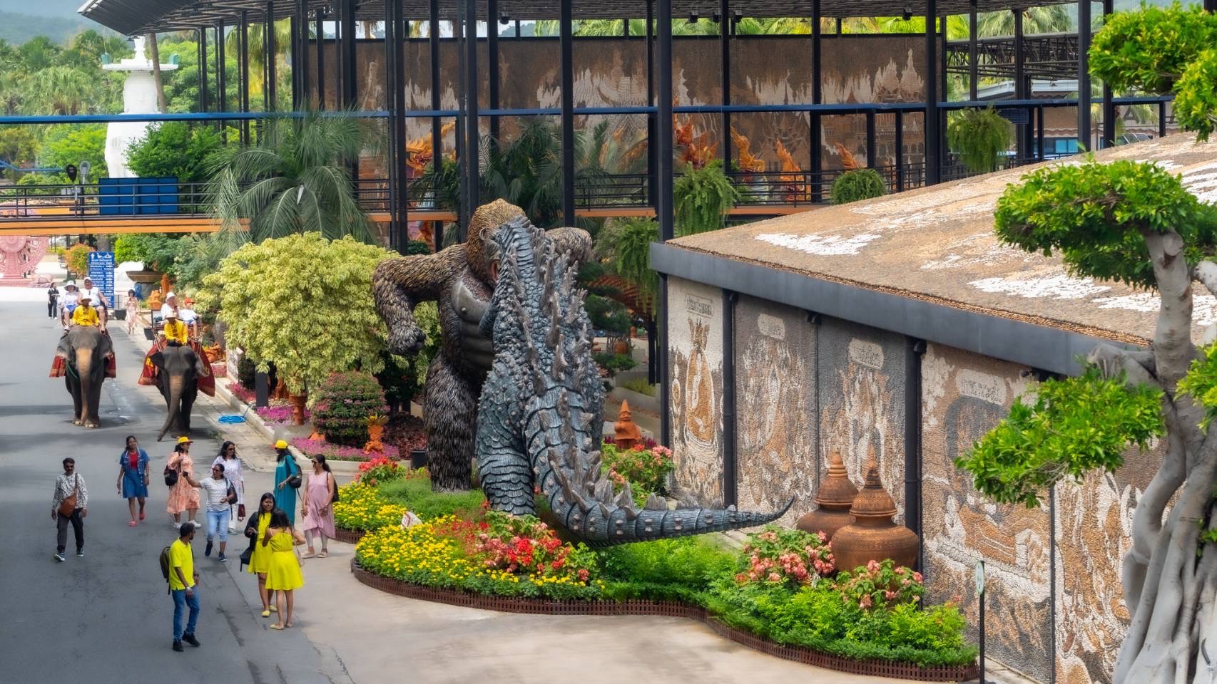 “รักแม่…พาแม่เที่ยว” สวนนงนุชพัทยามอบของขวัญวันแม่ เปิดให้คุณแม่เข้าฟรี 12 สิงหาคมนี้ วันเดียวเท่านั้น 3 S 6727064