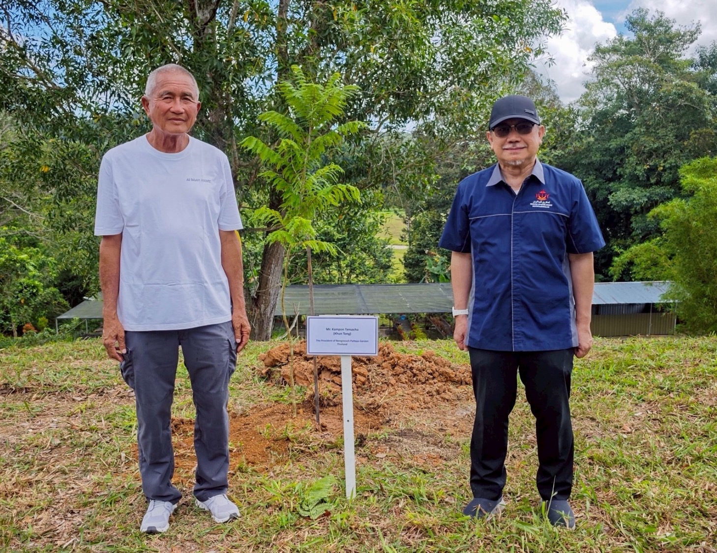 รัฐบาลบรูไนดารุสซาลาม เชิญคณะผู้แทนจากสวนนงนุชพัทยาประเทศไทย ร่วมเป็นที่ปรึกษาในการพัฒนาภูมิทัศน์และพื้นที่สีเขียวของประเทศ 2 S 7153307