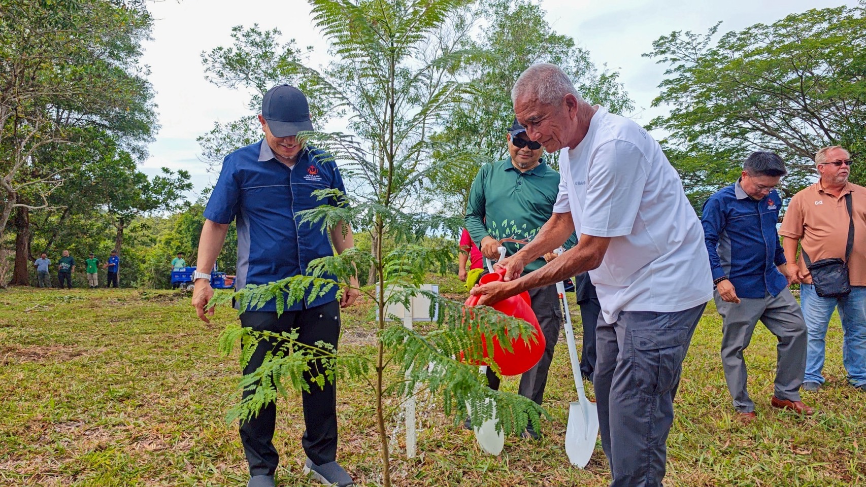 รัฐบาลบรูไนดารุสซาลาม เชิญคณะผู้แทนจากสวนนงนุชพัทยาประเทศไทย ร่วมเป็นที่ปรึกษาในการพัฒนาภูมิทัศน์และพื้นที่สีเขียวของประเทศ 4 S 7153344