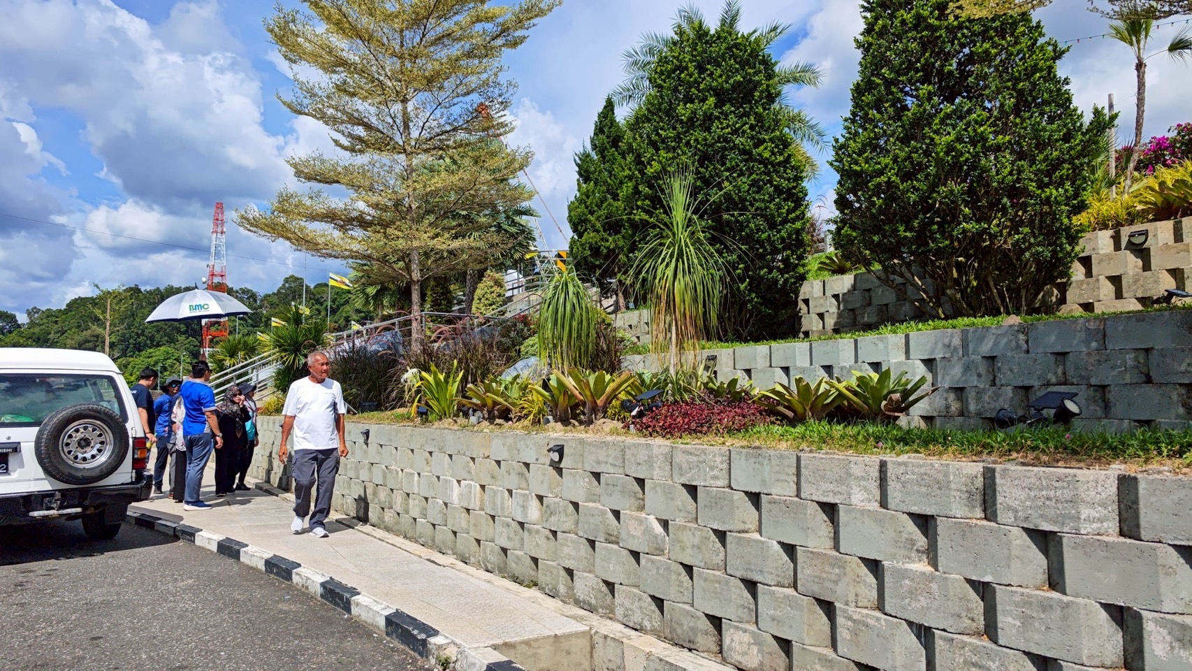 รัฐบาลบรูไนดารุสซาลาม เชิญคณะผู้แทนจากสวนนงนุชพัทยาประเทศไทย ร่วมเป็นที่ปรึกษาในการพัฒนาภูมิทัศน์และพื้นที่สีเขียวของประเทศ 9 S 7153425