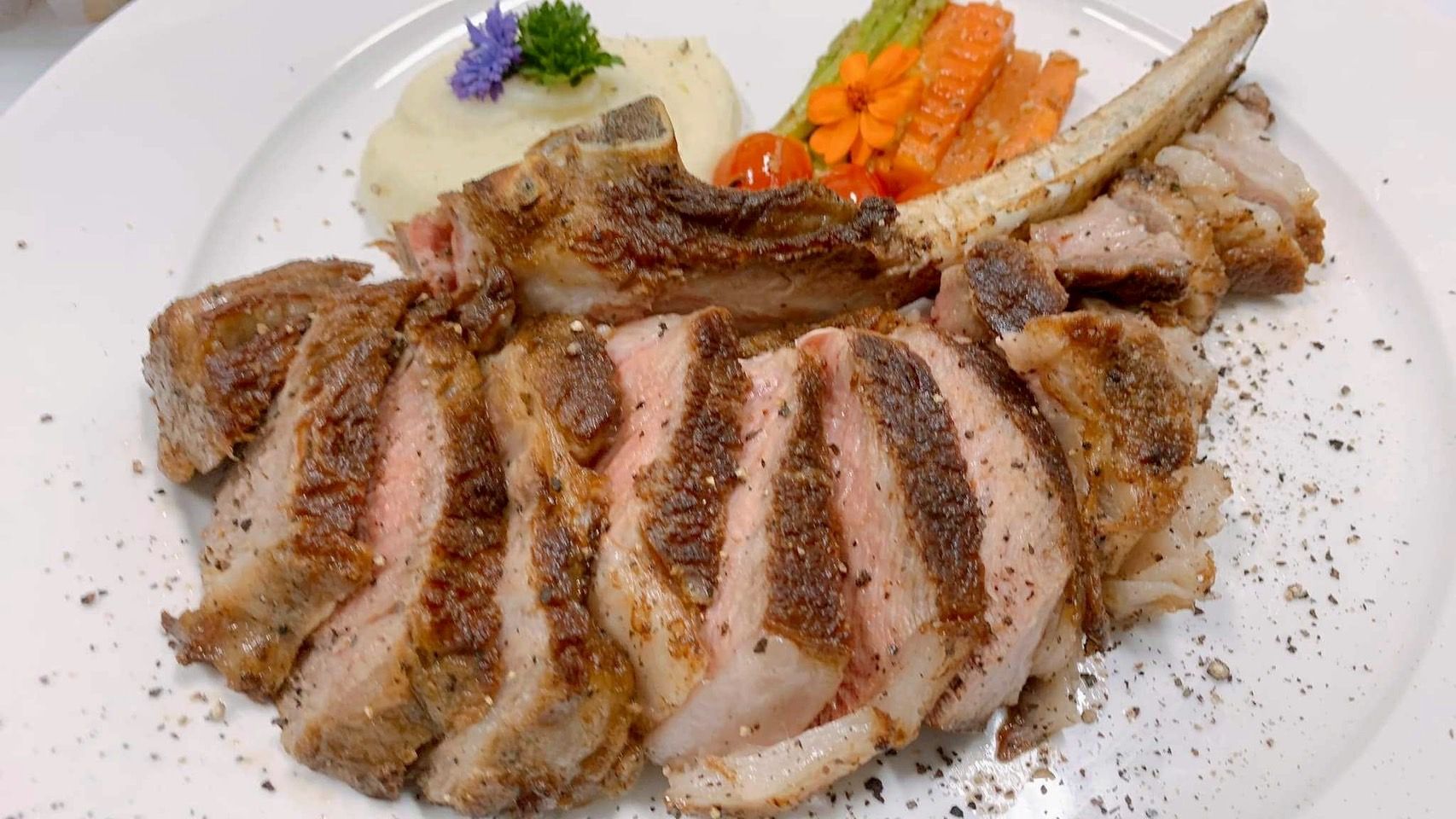 กรมทรัพย์สินทางปัญญาหนุนเศรษฐกิจชุมชนต่อเนื่อง ล่าสุดประกาศขึ้นทะเบียน GI “เนื้อสุรินทร์” สร้างรายได้ให้จังหวัดกว่า 43 ล้านบาท 9 download 7