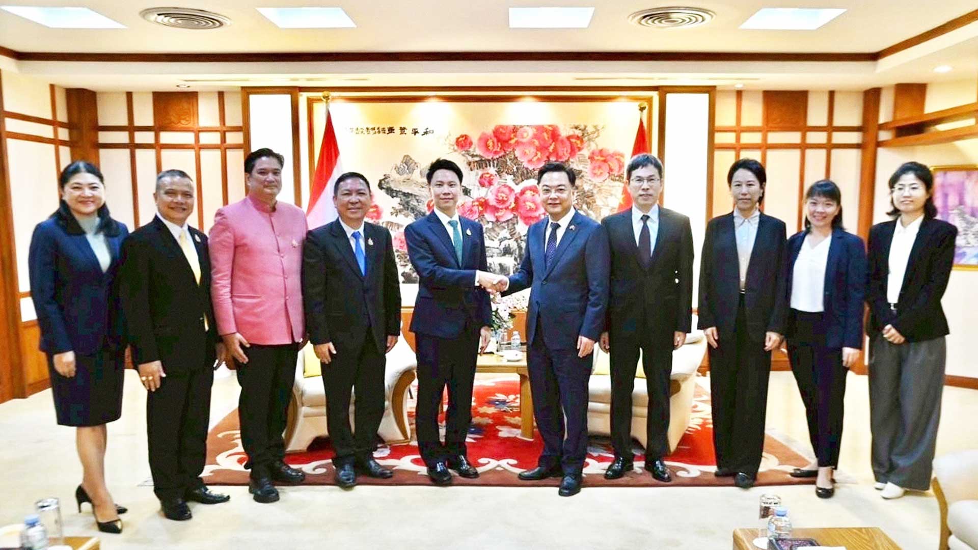 รมว.เกษตรฯ หารือเอกอัครราชทูตจีน ผลักดันความร่วมมือการค้าสินค้าเกษตรไทย-จีน 1 รมว.เกษตรฯ2