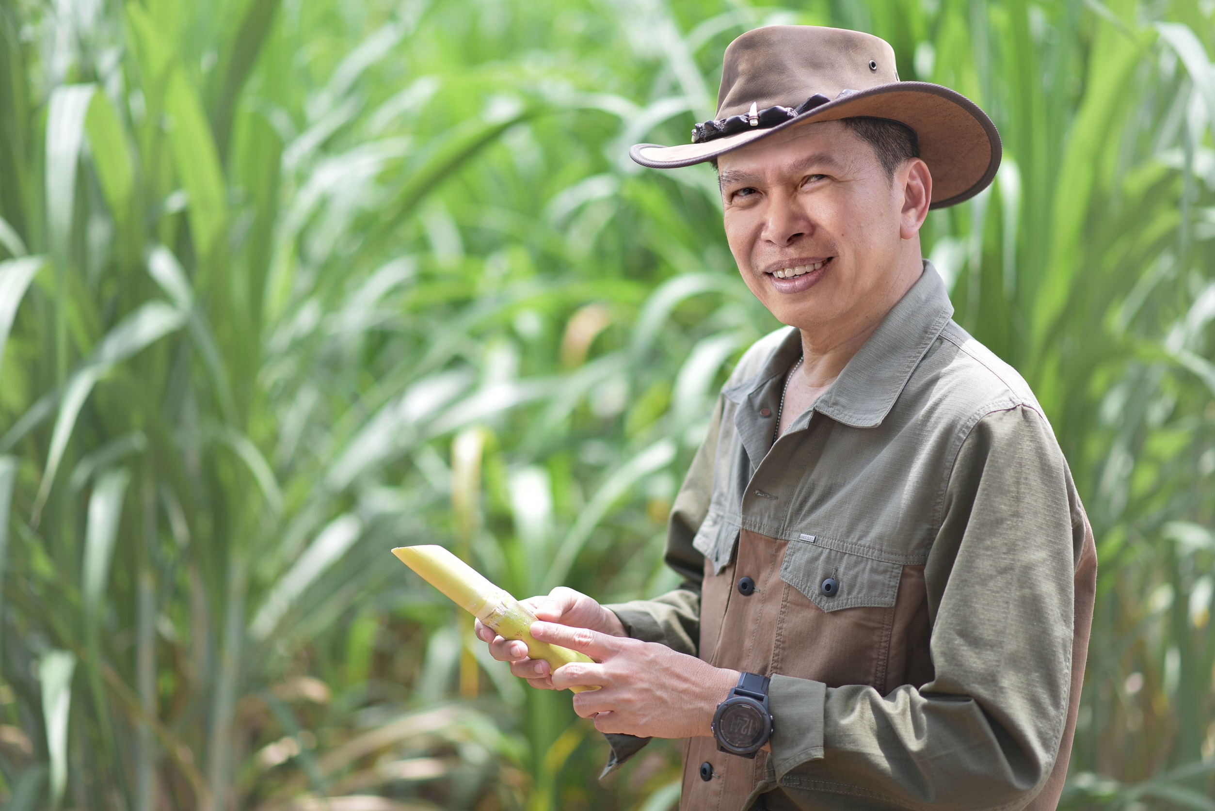 จากความแห้งแล้ง สู่ความหวังใหม่ “มิตรผล โอเอซิส”พลิกวิกฤตน้ำด้วย “โอเอซิสเพื่อการเกษตร” สร้างความยั่งยืนของเกษตรกรไทย 5 02 นายบรรเทิง ว่องกุศลกิจ