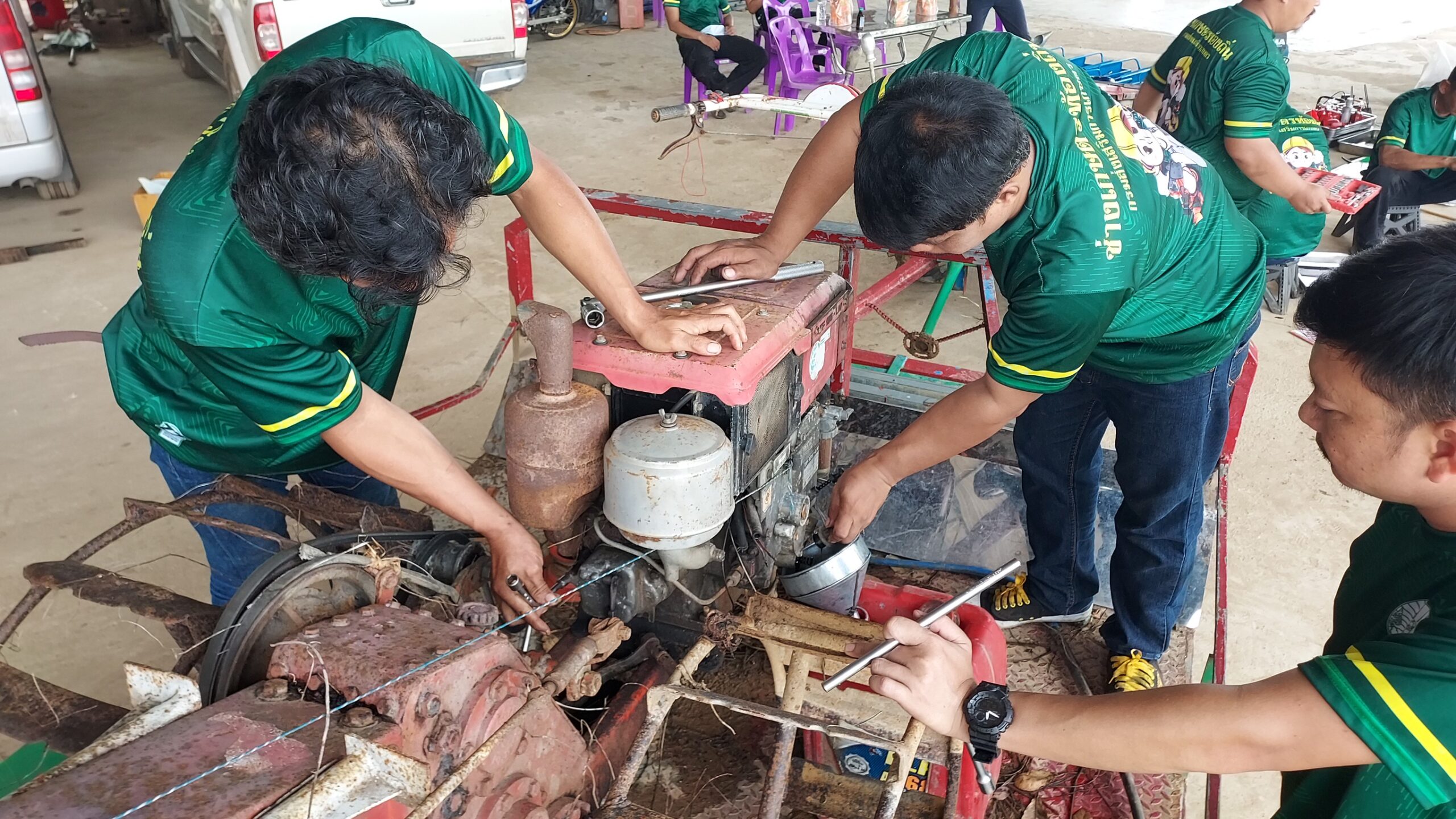 กสก. ออกหน่วยบริการเคลื่อนที่ ฟื้นฟูซ่อมแซมเครื่องจักรกลเกษตรขนาดเล็ก ฟรี ครอบคลุม 8 จังหวัดภาคเหนือ 7 06 2 scaled