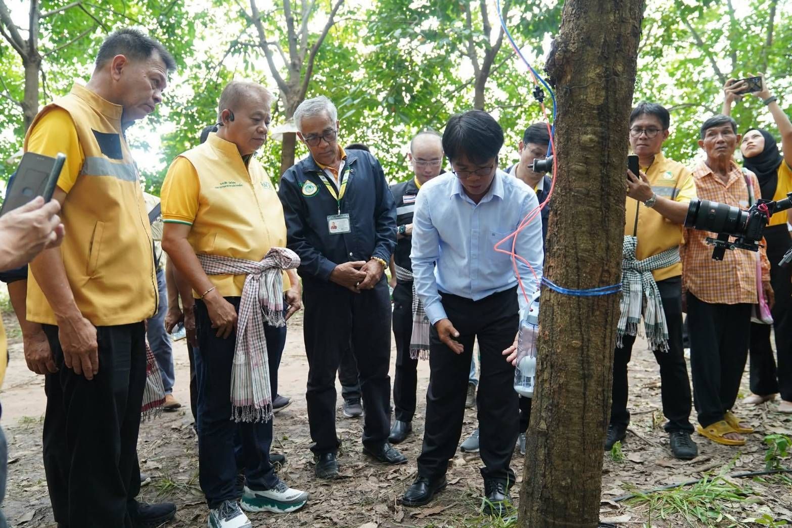 กยท. หนุนสวนยาง จ.อุทัยธานี มุ่งยกระดับอาชีพ ต่อยอด “สวนยางอารยเกษตร สู่ Smart Farm” ลดต้นทุน - เพิ่มรายได้อย่างยั่งยืน 5 1081708