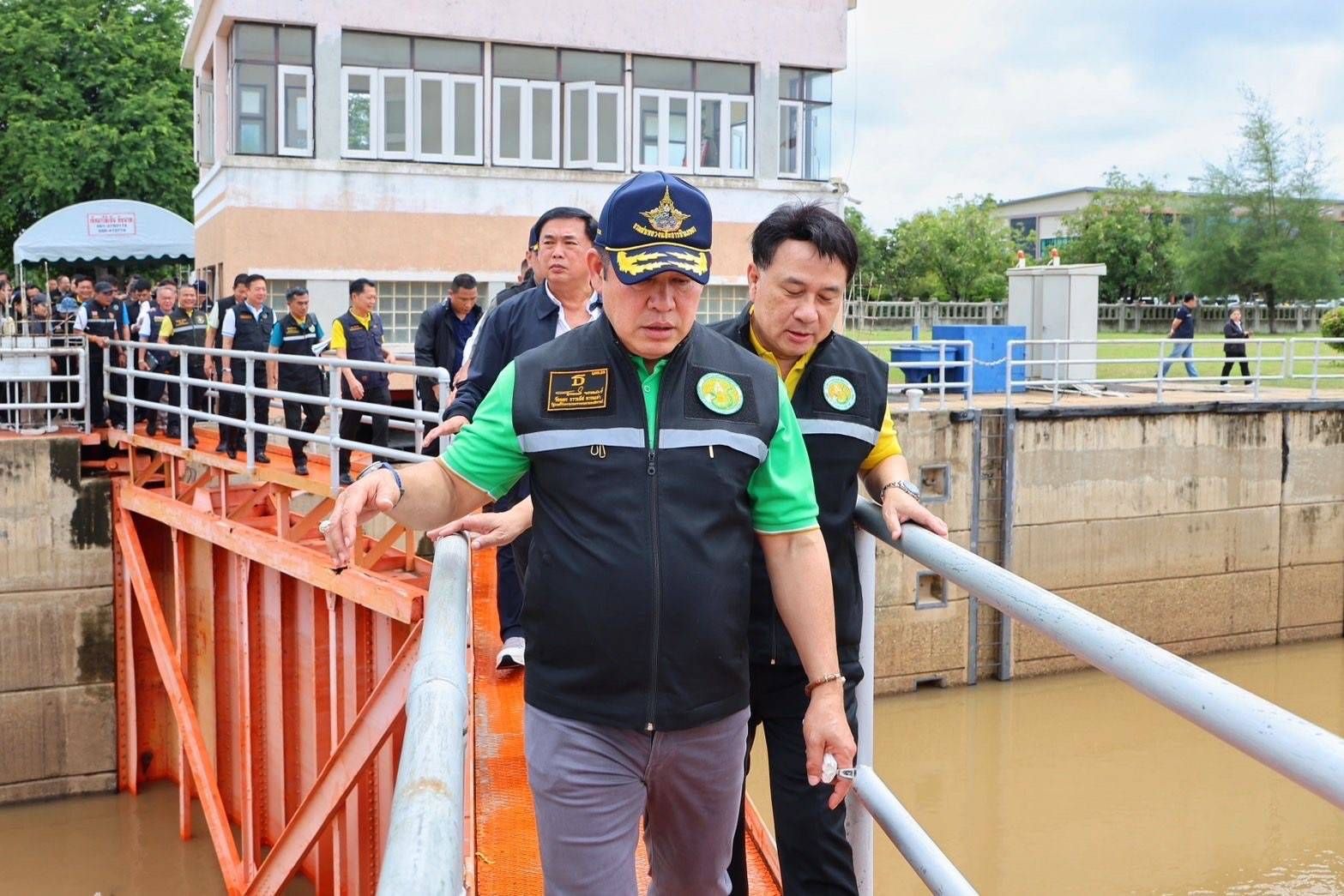 เขื่อนพระรามหก “ธงแดง” ระดับน้ำเกณฑ์วิกฤต 6 1086809