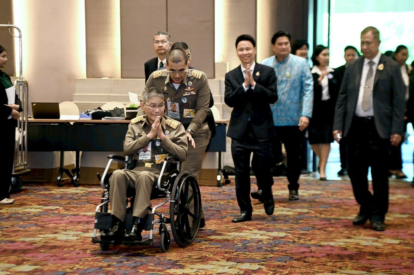 รมว.อรรถกร ร่วมแสดงความยินดีแก่ผู้สำเร็จหลักสูตร วกส. รุ่นที่ 6 พร้อมฝากความหวังในการพัฒนาภาคการเกษตรของไทย ให้เห็นเป็นรูปธรรมและเป็นที่ประจักษ์ในอนาคต 2 1338177