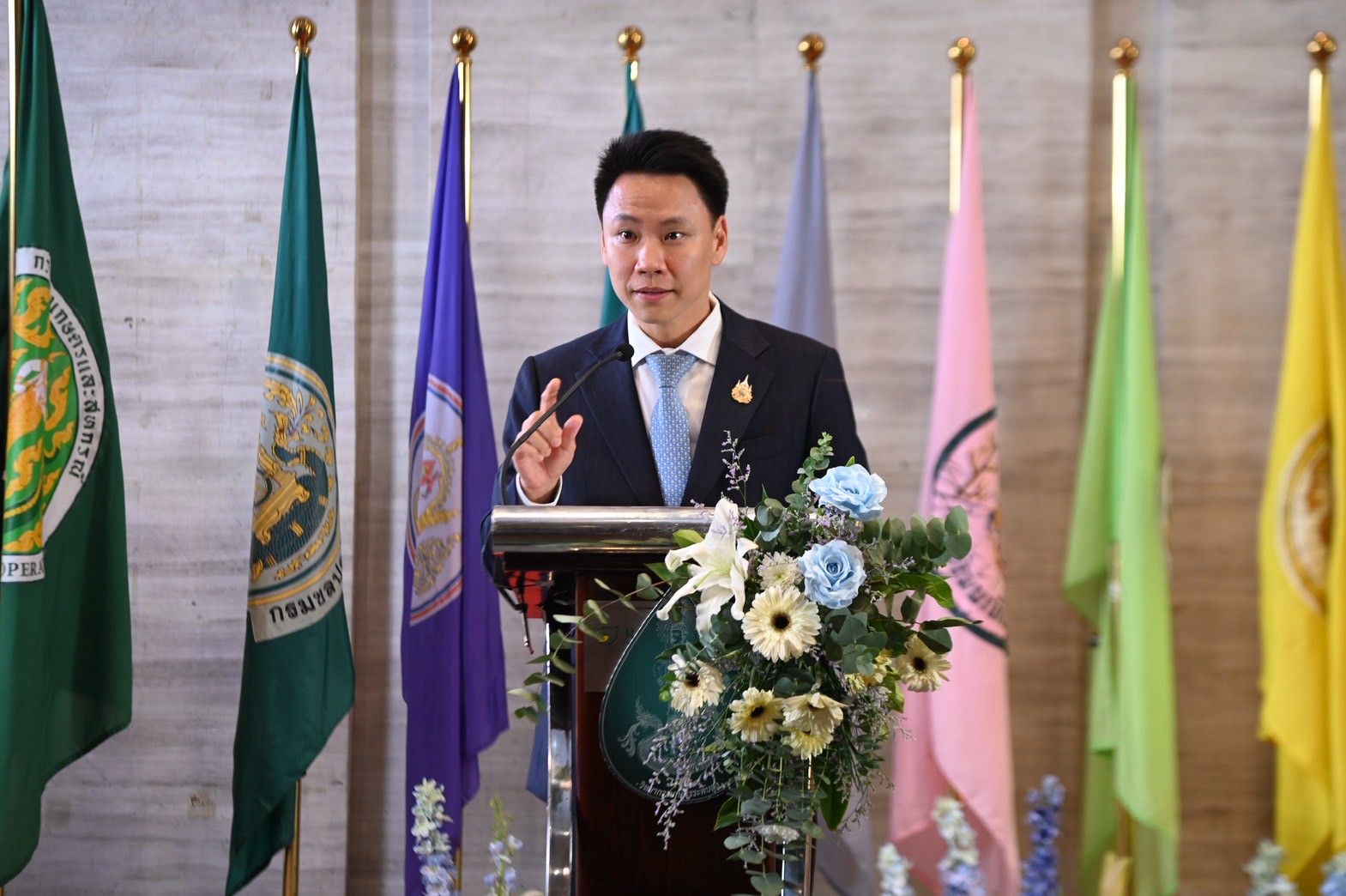 รมว.อรรถกร ร่วมแสดงความยินดีแก่ผู้สำเร็จหลักสูตร วกส. รุ่นที่ 6 พร้อมฝากความหวังในการพัฒนาภาคการเกษตรของไทย ให้เห็นเป็นรูปธรรมและเป็นที่ประจักษ์ในอนาคต 4 1338184