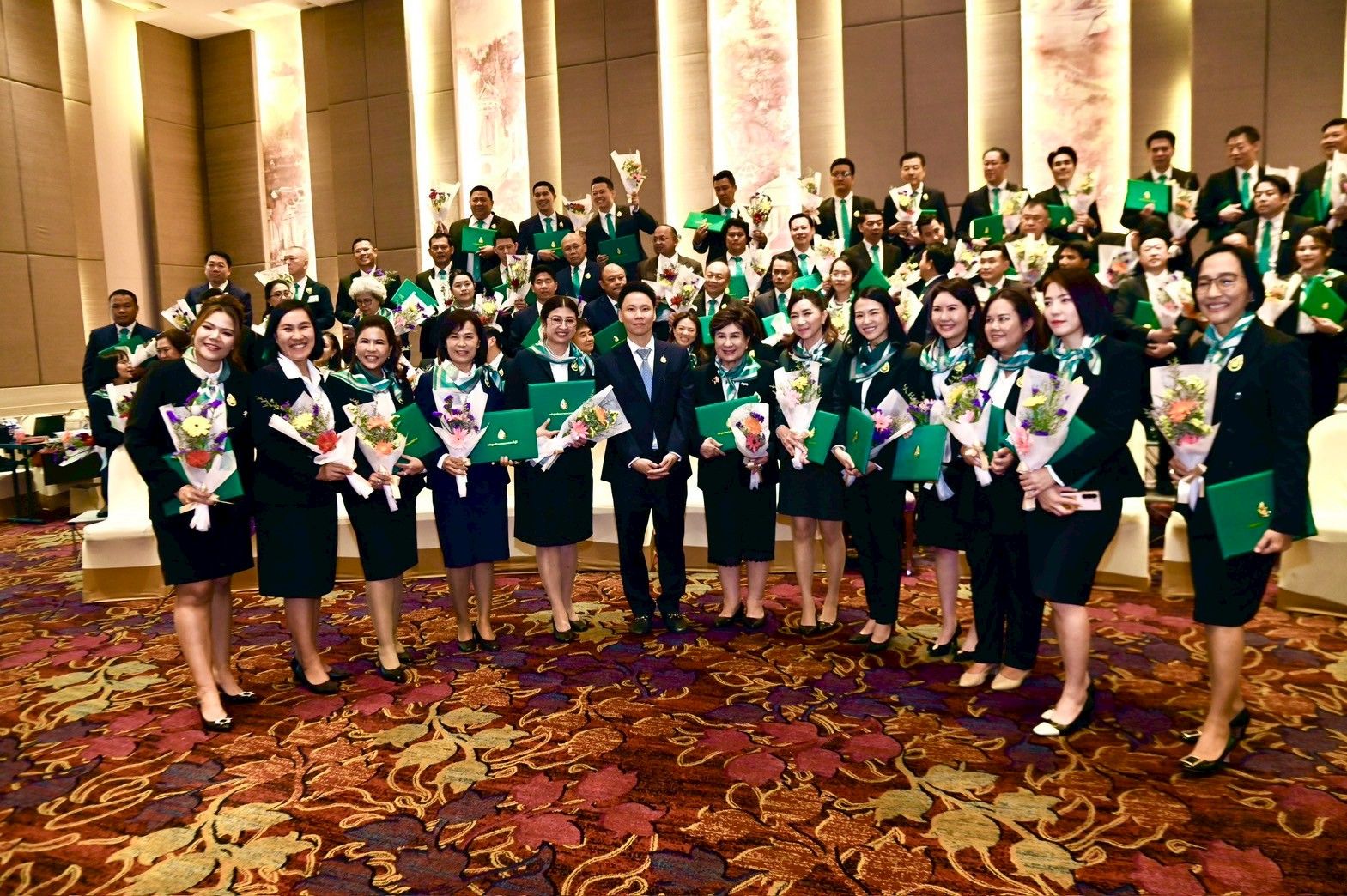 รมว.อรรถกร ร่วมแสดงความยินดีแก่ผู้สำเร็จหลักสูตร วกส. รุ่นที่ 6 พร้อมฝากความหวังในการพัฒนาภาคการเกษตรของไทย ให้เห็นเป็นรูปธรรมและเป็นที่ประจักษ์ในอนาคต 14 1338229