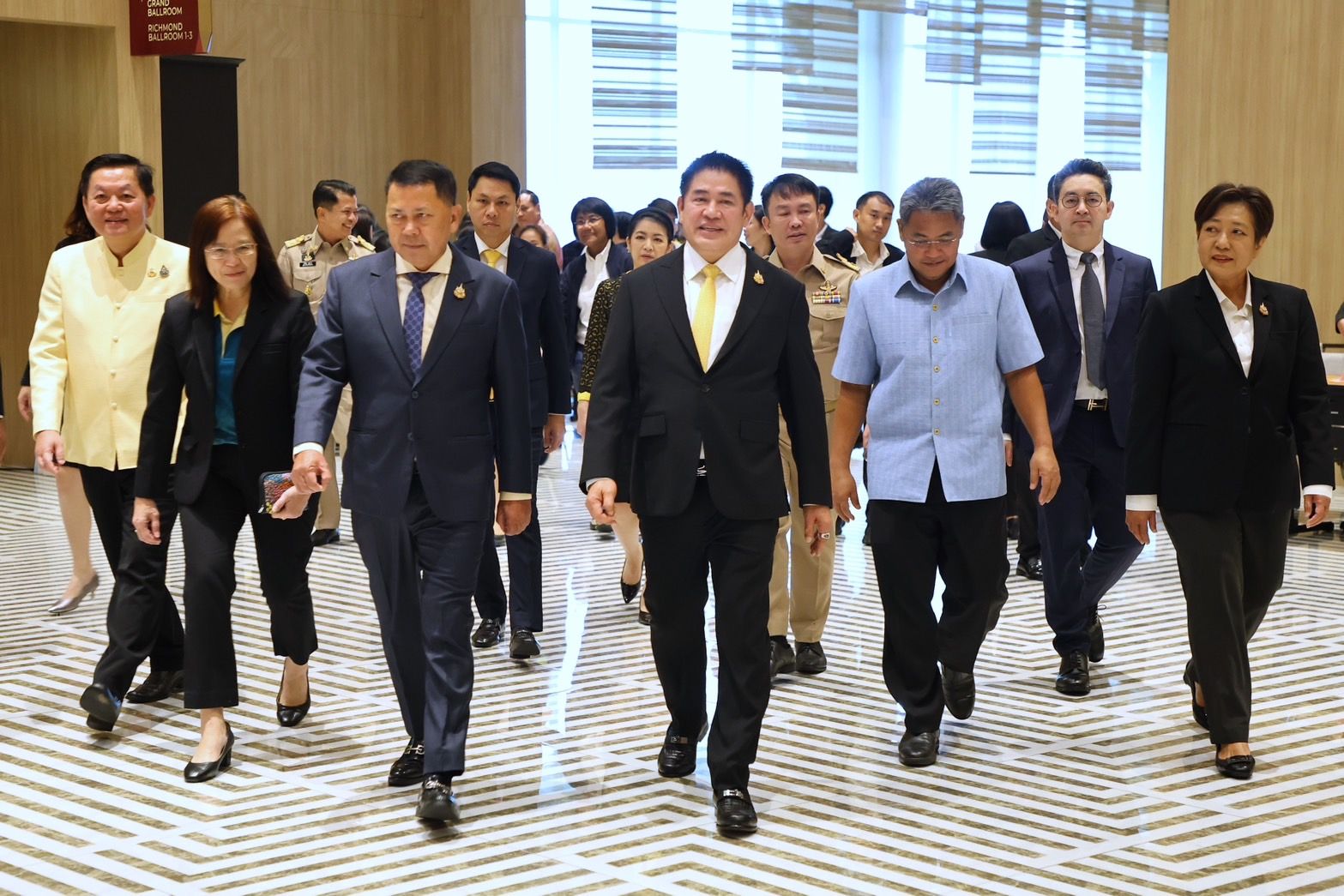 รองนายกฯ และ รมว.กษ. 1350865