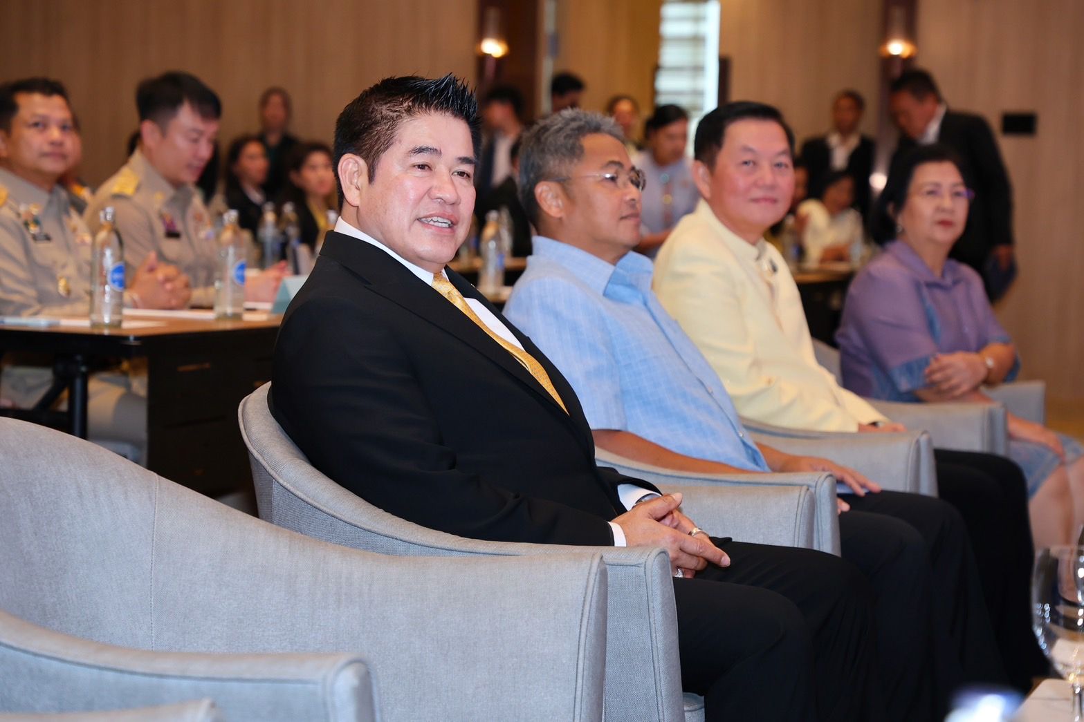 รองนายกฯ และ รมว.กษ. 1350866