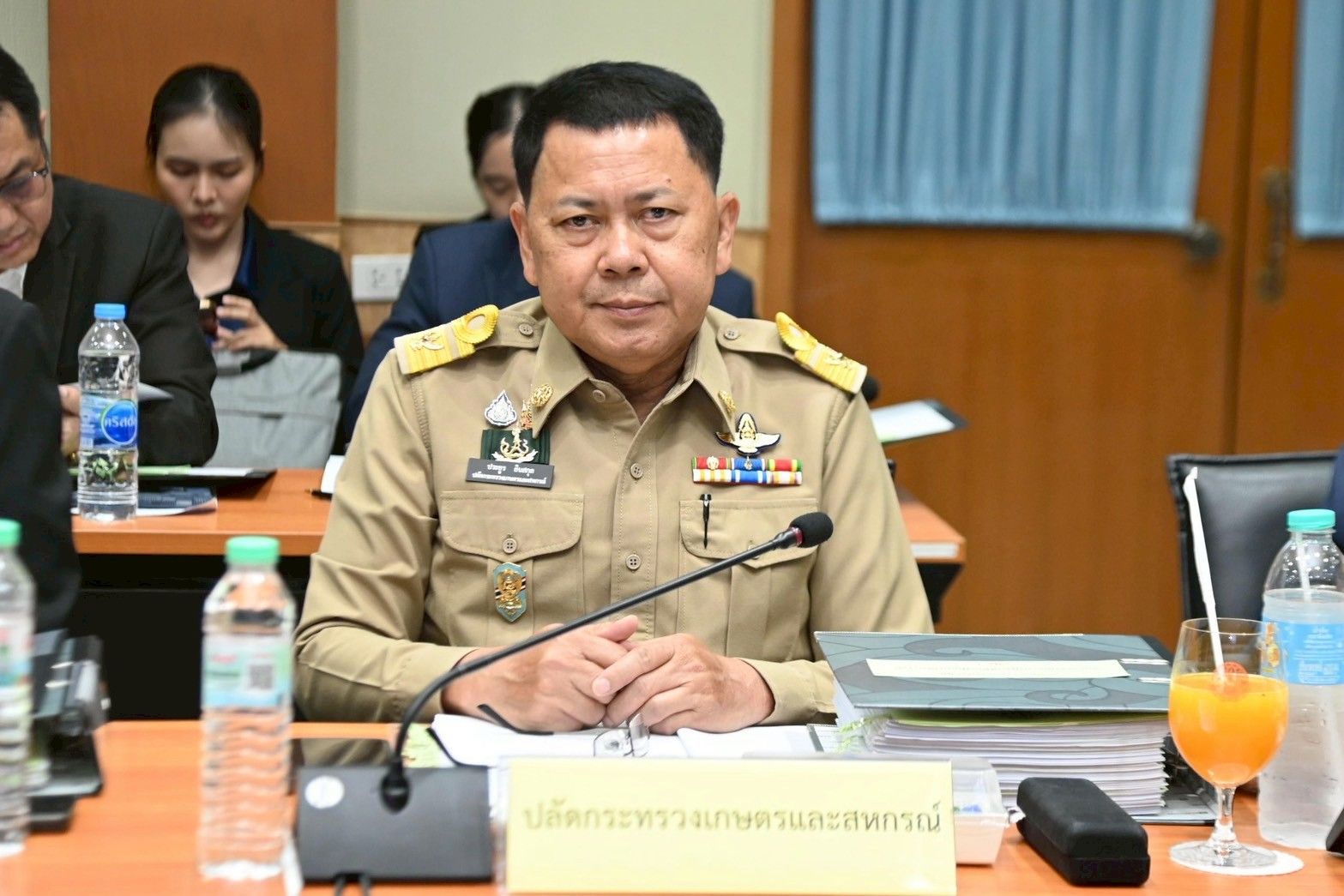 รมว.ธรรมนัส ถก ประชุม คปก. อนุมัติการใช้ประโยชน์ที่ดิน ส.ป.ก. หนุนการพัฒนาคุณภาพชีวิตประชาชน เดินหน้าปราบปรามการใช้ครอบครองที่ดินผิดกฎหมาย เผยเตรียมหารือ ก.พาณิชย์ ขยายตลาดสินค้าเกษตร 5 1360769