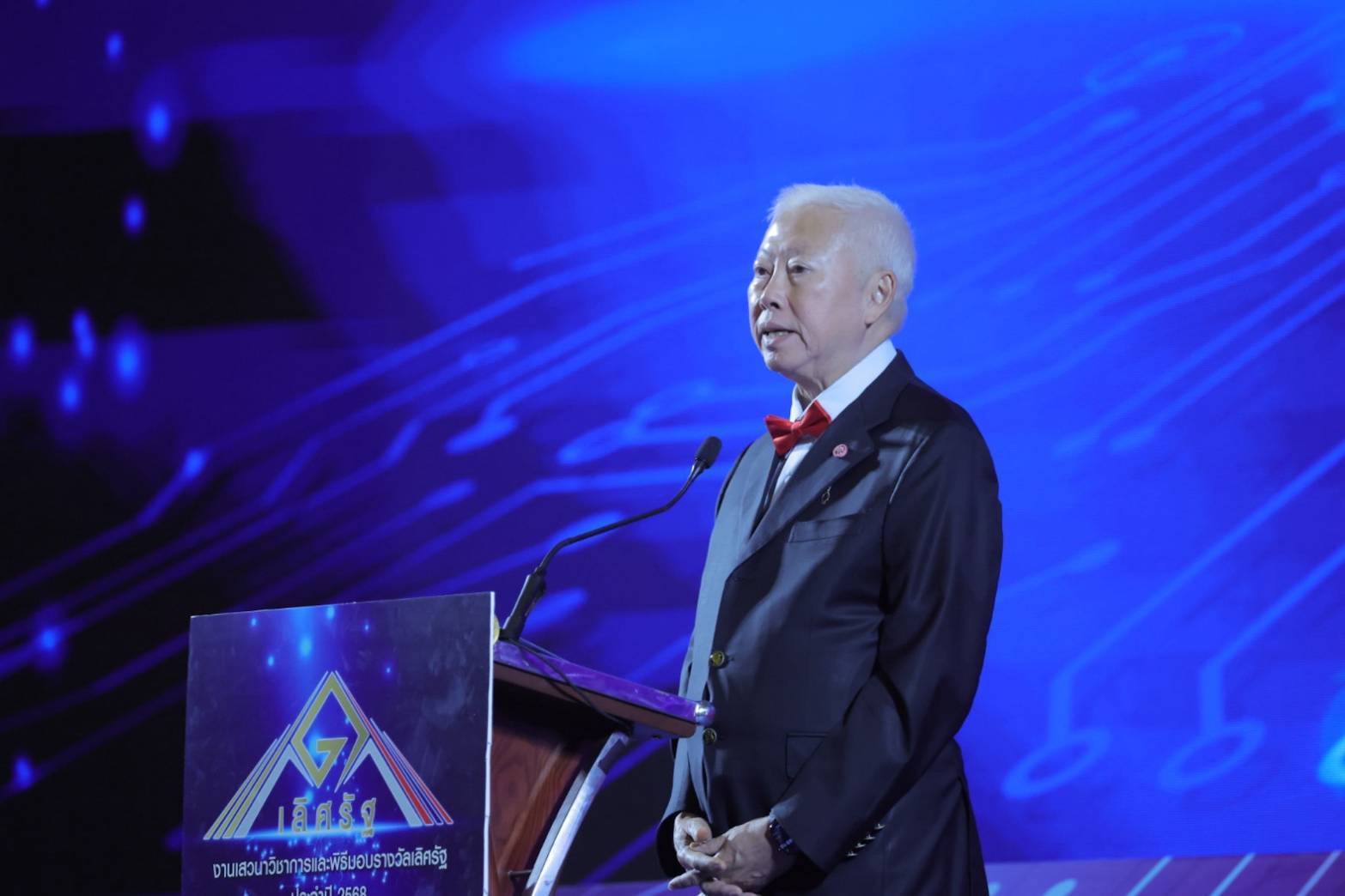 สศก.โชว์ศักยภาพ คว้า 2 รางวัลเลิศรัฐ ประจำปี 2568 ตอกย้ำองค์กรคุณภาพเพื่อเกษตรกร ข้อมูลแม่นยำ-ประชาชนมีส่วนร่วม 6 1575465