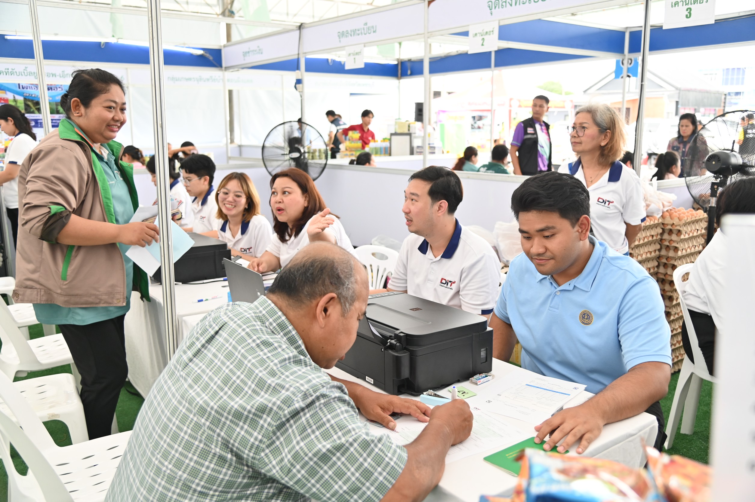 20250917a87ff679a2f3e71d9181a67b7542122c091726