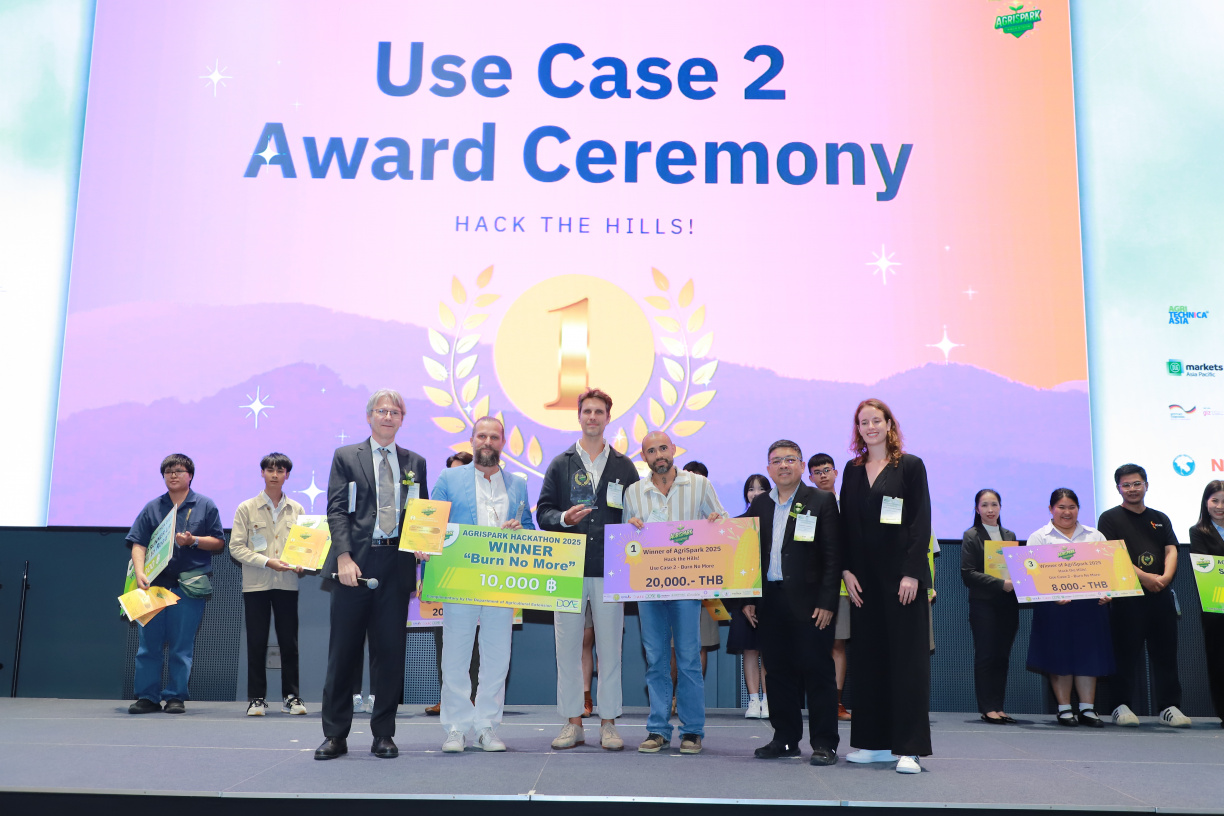 กรมส่งเสริมการเกษตร - GETHAC เผยผลการแข่งขัน AgriSpark Hackathon 2025, Hack the Hills และนวัตกรรมช่วยลดการเผาพื้นที่เกษตรในพื้นที่สูงได้อย่างยั่งยืน 7 4. ประเภท 2 อันดับที่ 1 ทีม Altarize 0