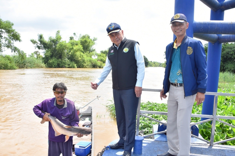 ปลัดเกษตรฯ ตรวจเยี่ยมเขตพื้นที่รักษาพันธุ์สัตว์น้ำท่าจีน พร้อมให้กำลังใจเจ้าหน้าที่หน่วยงานในสังกัด 4 680900003147