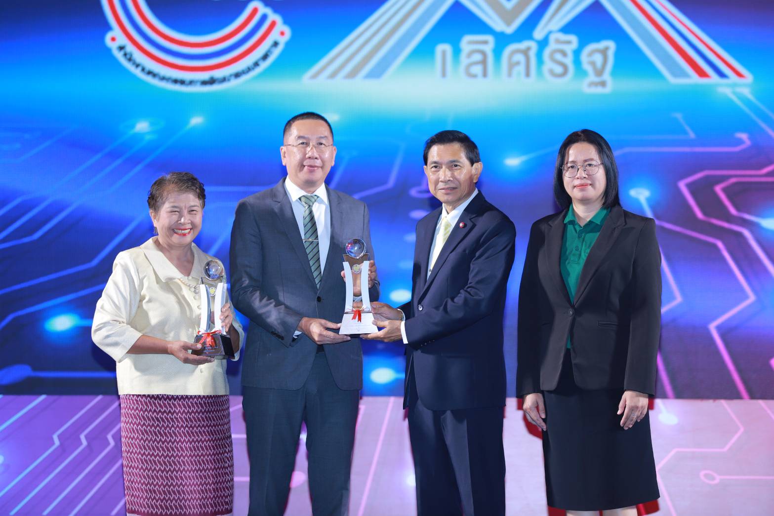 กรมส่งเสริมการเกษตร คว้ารางวัลเลิศรัฐ “บริหารราชการแบบมีส่วนร่วม” 2 778867