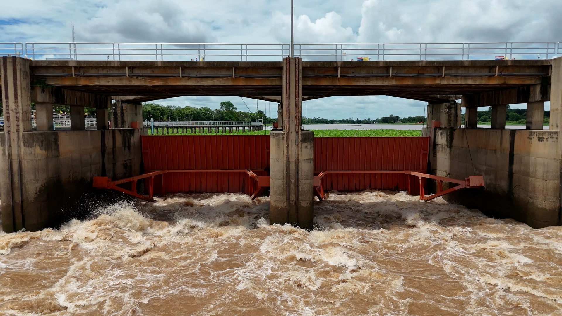 รับมือ “บัวลอย” เขื่อนเจ้าพระยา ปรับการระบายน้ำรองรับน้ำเหนือ 2 939966