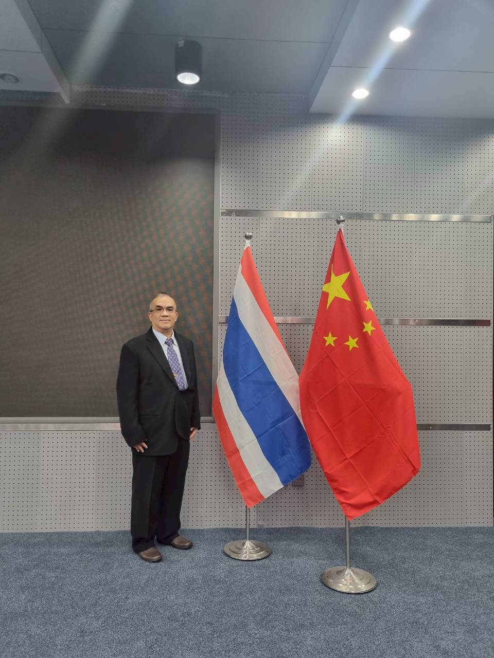 เรื่องเล่าจากเมืองจีน โดย ดร.เล็ก EP.08 ”Hukou“ ใบเบิกทางสู่ชีวิตในปักกิ่ง ที่ได้มายากยิ่งกว่าเข้าวังต้องห้าม 2 982616