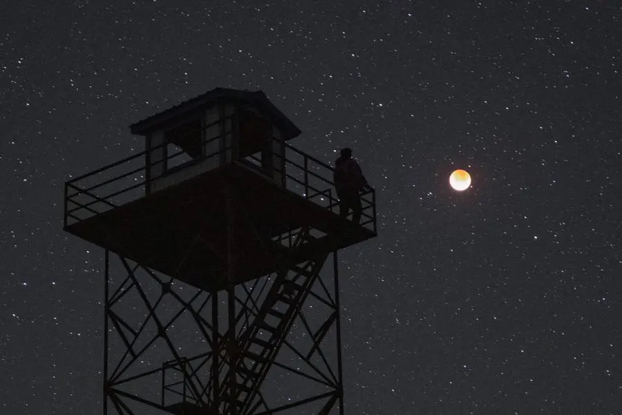 ห้องแล็บจีนพัฒนา ‘เครื่องผลิตอิฐจากดินดวงจันทร์’ ปูทางสร้างสิ่งปลูกสร้างนอกโลก 3 IMG 6663