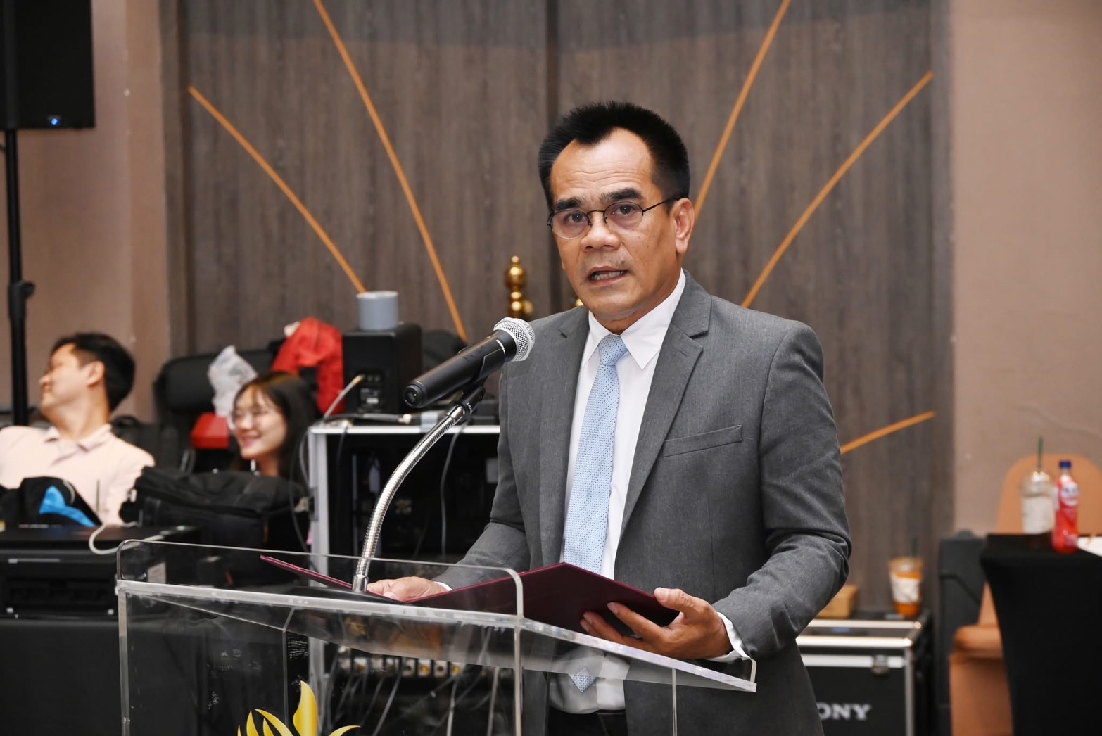 อธิบดีกรมส่งเสริมสหกรณ์ สั่งลุยติดอาวุธแก่ผู้ปฏิบัติหน้าที่ “รองนายทะเบียนสหกรณ์” เสริมความรู้ พัฒนาทักษะ ก้าวทันความเปลี่ยนแปลงของโลกยุคใหม่ 6 S 100319339