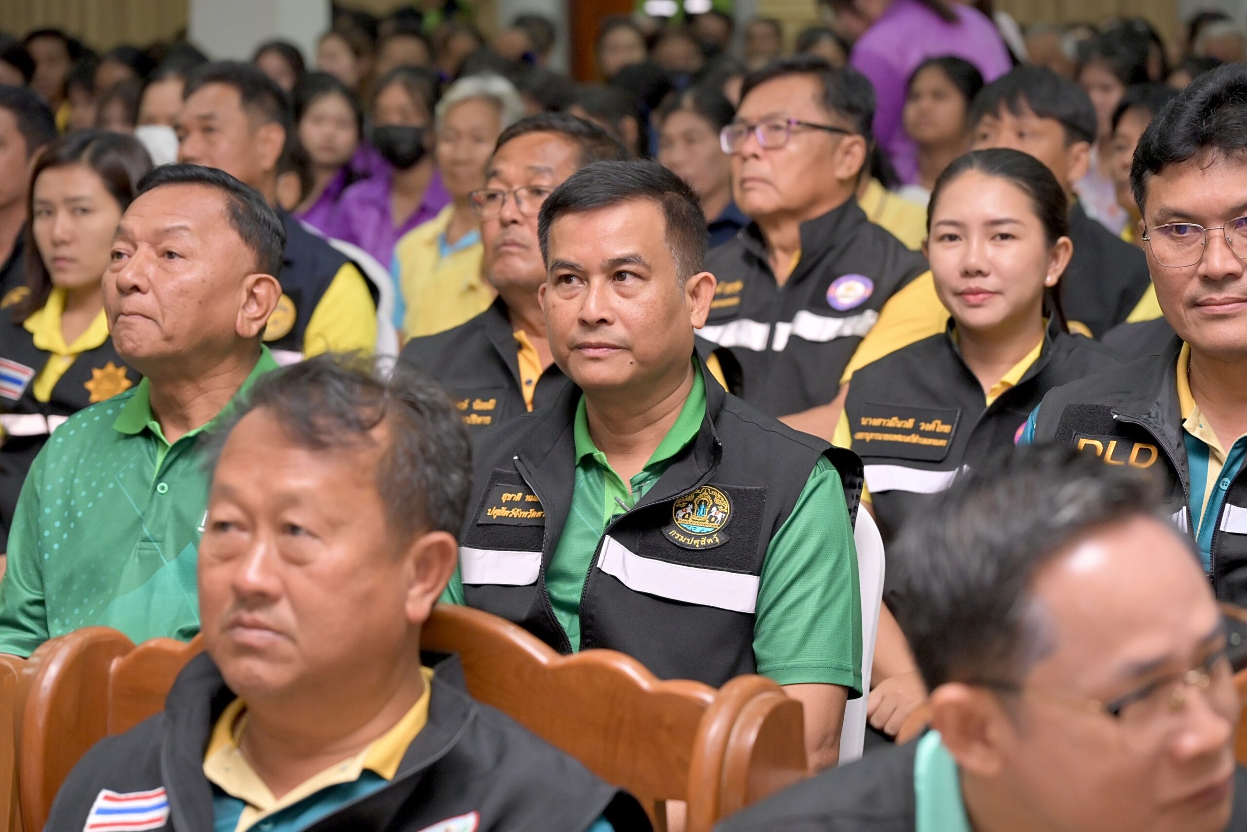 กรมปศุสัตว์เดินหน้าขับเคลื่อนโครงการเร่งรัดผ่าตัดทำหมันสุนัข–แมว คุมโรคพิษสุนัขบ้าในพื้นที่เสี่ยง จ.กำแพงเพชร ตามนโยบายของกระทรวงเกษตรและสหกรณ์ อย่างต่อเนื่อง เพื่อ S 15704222 scaled