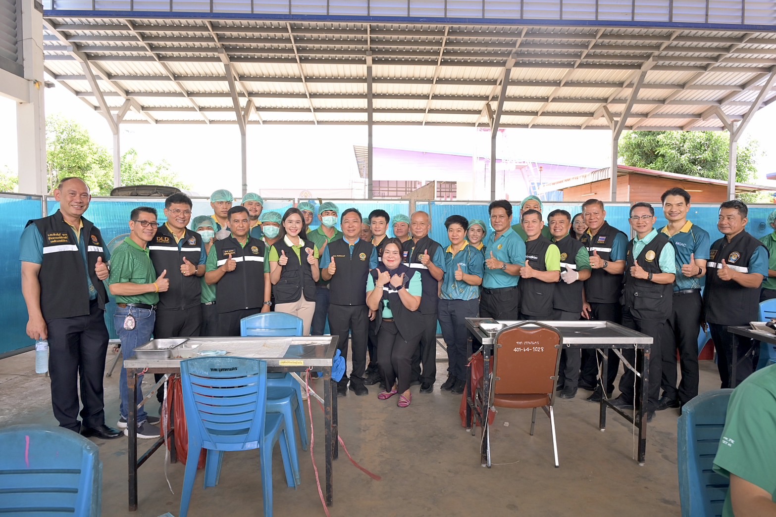 กรมปศุสัตว์เดินหน้าขับเคลื่อนโครงการเร่งรัดผ่าตัดทำหมันสุนัข–แมว คุมโรคพิษสุนัขบ้าในพื้นที่เสี่ยง จ.กำแพงเพชร ตามนโยบายของกระทรวงเกษตรและสหกรณ์ อย่างต่อเนื่อง เพื่อ S 15704227