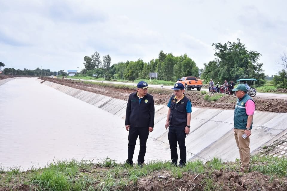 ปลัดกระทรวงเกษตรฯ ลงพื้นที่ตรวจเยี่ยมและเปิดประตูระบายน้ำ ณ โครงการปรับปรุงคลองมะขามเฒ่า-อู่ทอง 4 S 17236128