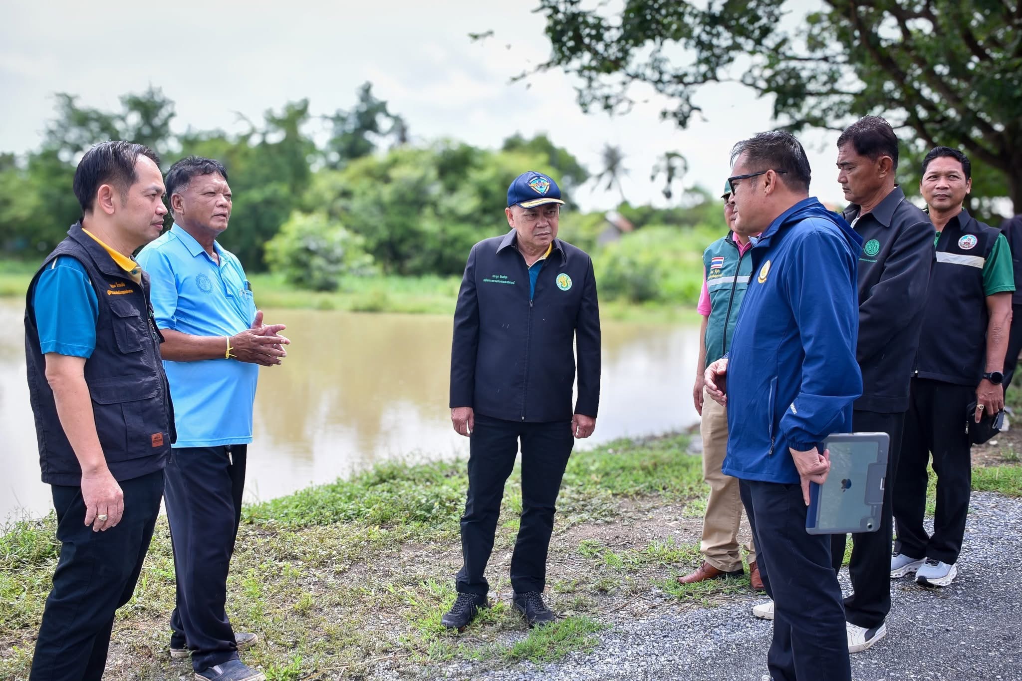 ปลัดกระทรวงเกษตรฯ ลงพื้นที่ตรวจเยี่ยมและเปิดประตูระบายน้ำ ณ โครงการปรับปรุงคลองมะขามเฒ่า-อู่ทอง 5 S 17236129