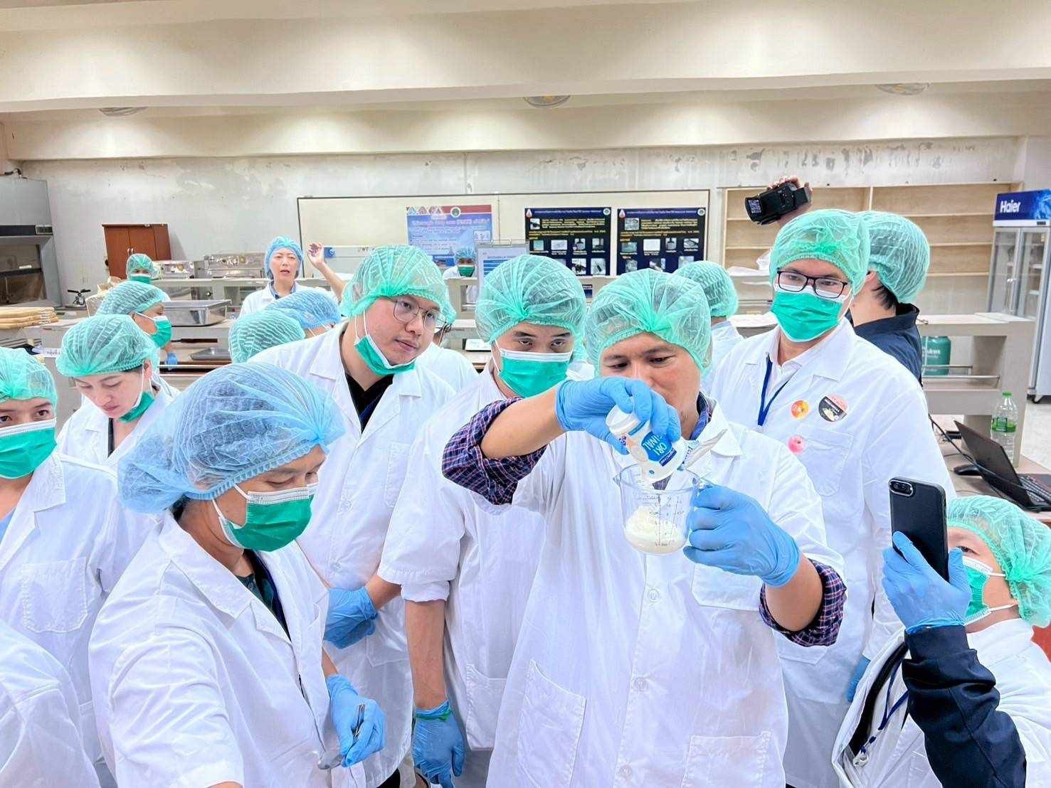 กองผลิตภัณฑ์ปศุสัตว์ พร้อมด้วย ศผส.มหาสารคาม เป็นวิทยากร โครงการ Strengthening Dairy Innovation in the Lancang-Mekong Cooperation Countries ณ มหาวิทยาลัยขอนแก่น 5 S 17801258