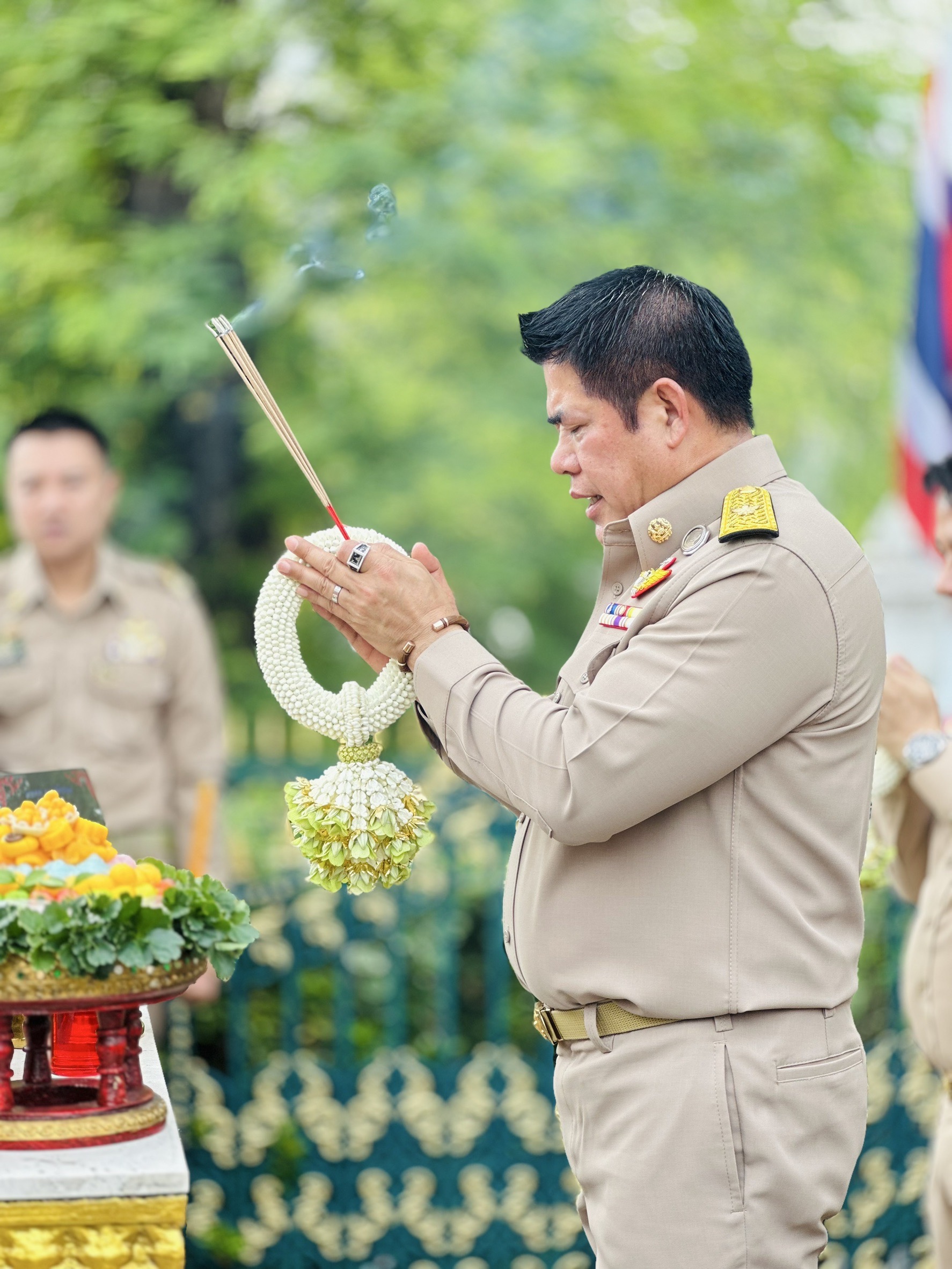 รมว.เกษตรฯ“ธรรมนัส” นำทีมรัฐมนตรีช่วยฯ เข้าสักการะสิ่งศักดิ์สิทธิ์ประจำกระทรวงเกษตรและสหกรณ์ ชูแก้ปัญหาราคาสินค้าเกษตรขยับสูงขึ้นภายใน 3 เดือน 3 S 17891391