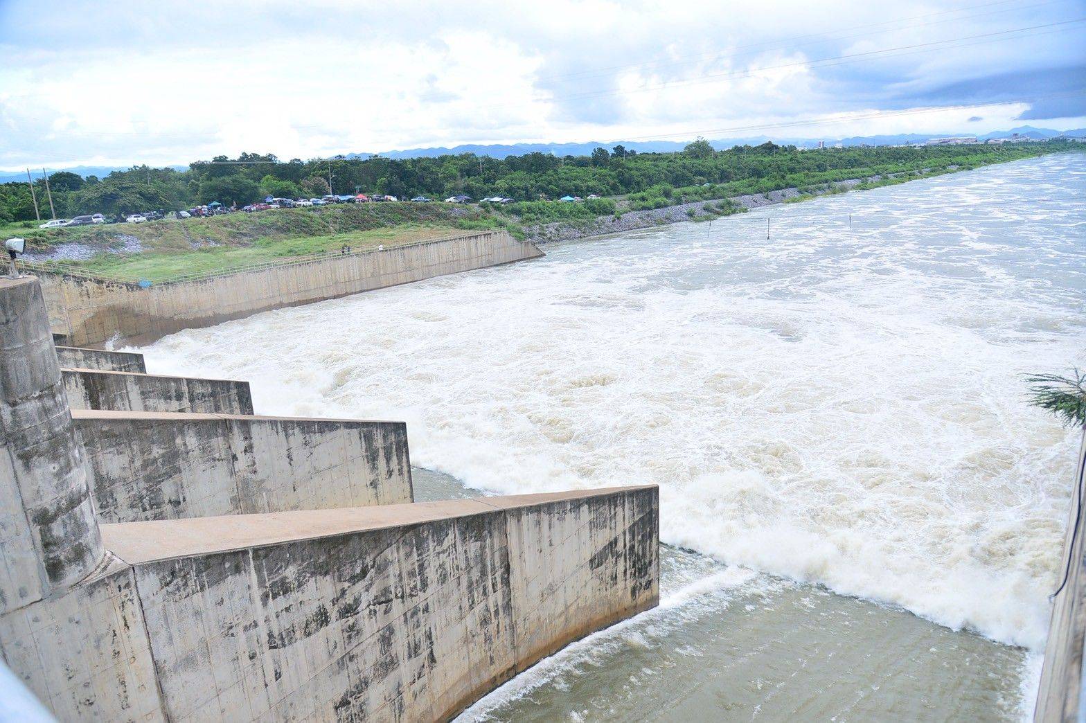 เขื่อนพระรามหก “ธงแดง” ระดับน้ำเกณฑ์วิกฤต 3 S 18694218