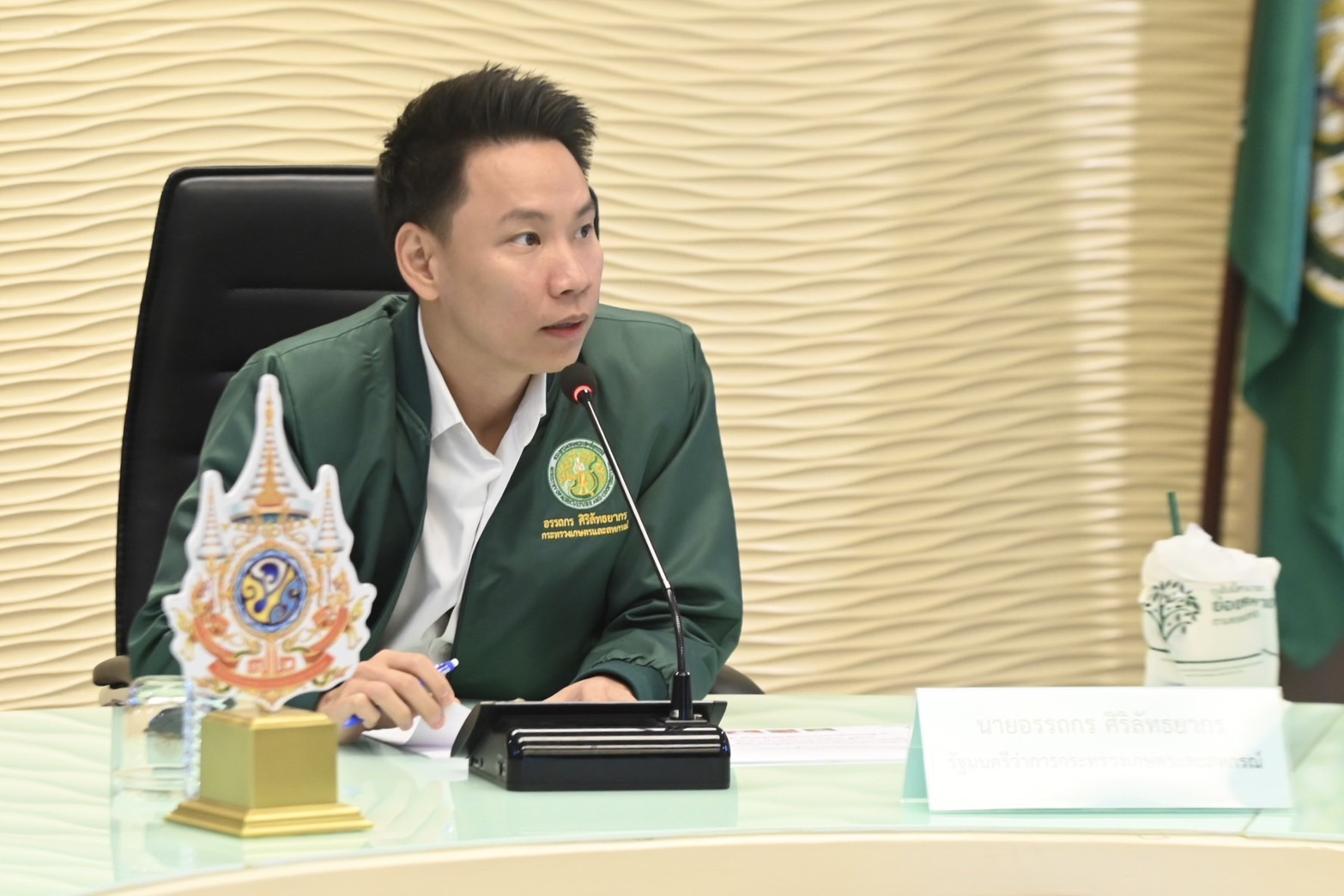 “รมว.อรรถกร” กำชับเข้ม คุมซัลเฟอร์ลำไย–บรรจุทุเรียน ดันสินค้าส่งออกไทยให้มั่นใจทั้งคุณภาพและความปลอดภัย 2 S 21585979