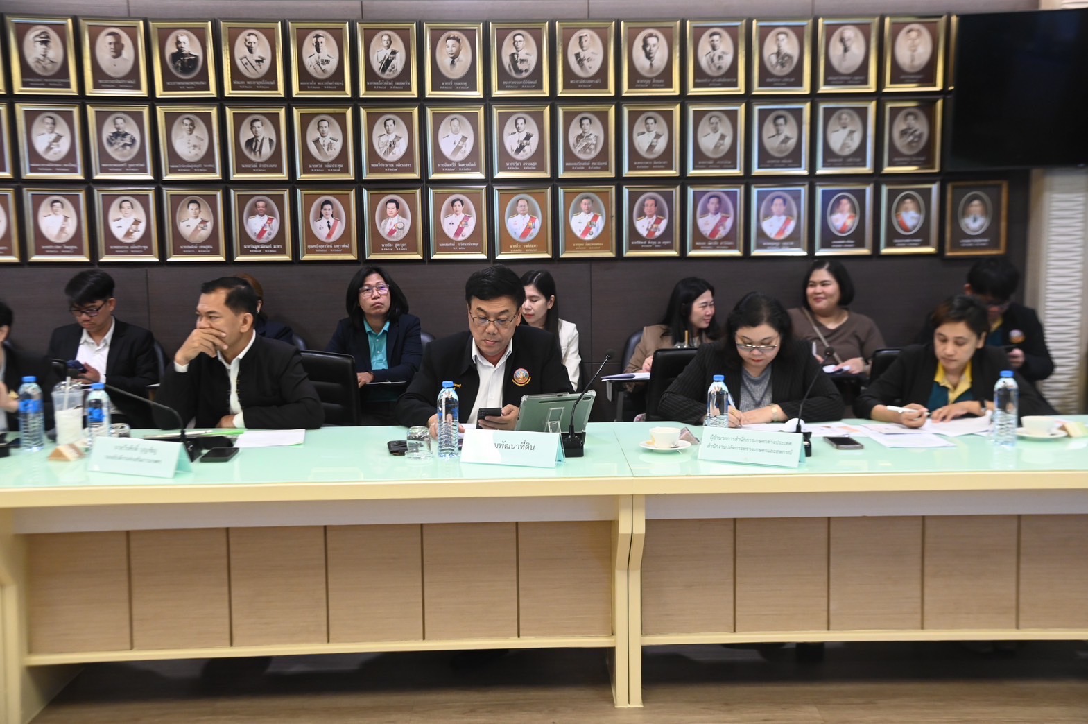 “รมว.อรรถกร” สั่ง เร่งวิจัย ยกระดับมาตรฐานลำไยไทย รับมือจีนเข้มตรวจสารตกค้าง พร้อมสร้างความเชื่อมั่นตลาดส่งออกช่วงฤดูกาล ต.ค.–ธ.ค. 9 S 21766283