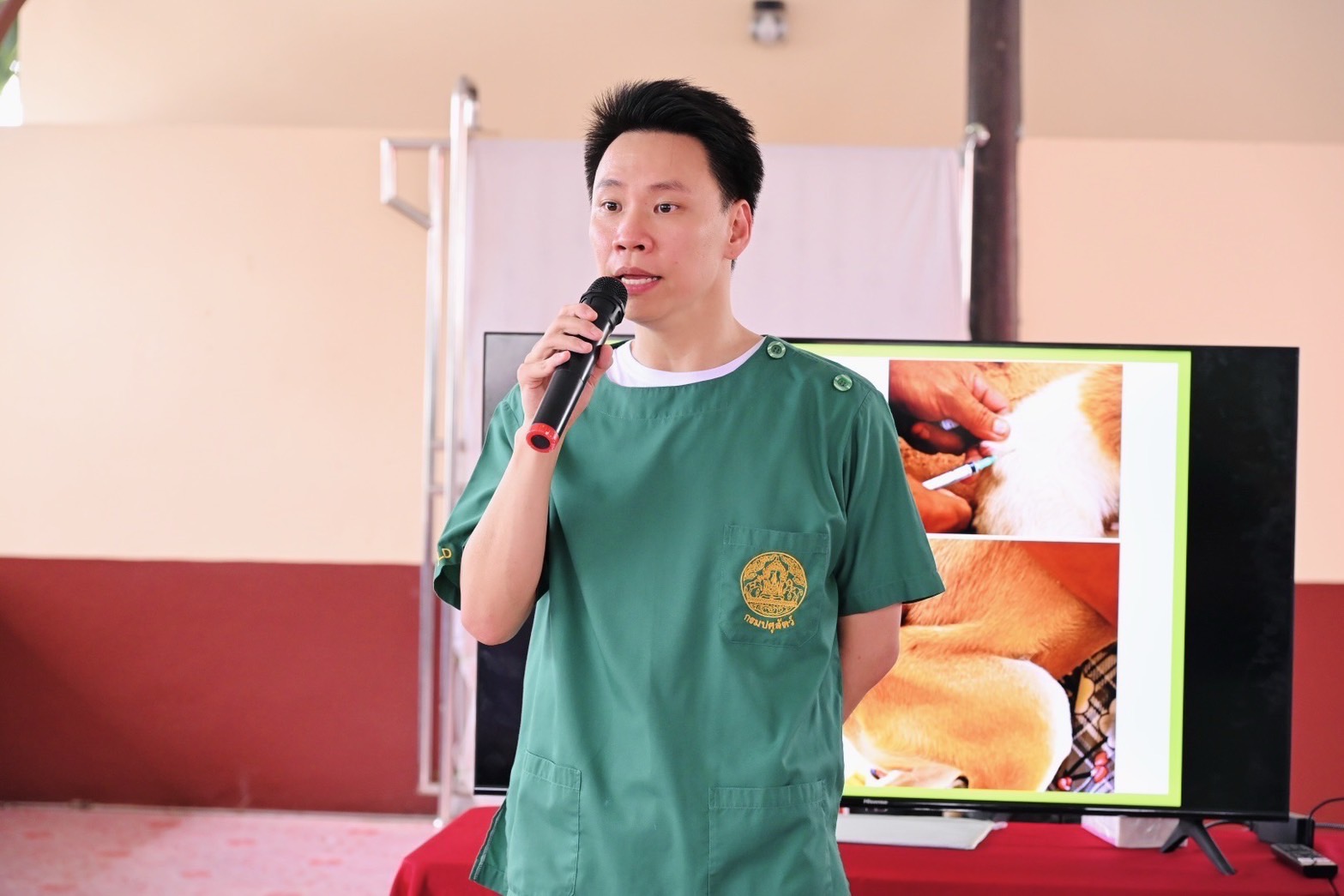 “รมว.อรรถกร” ลุย ฉะเชิงเทรา ทำหมันสุนัข-แมว คุมโรคพิษสุนัขบ้า สร้างความปลอดภัยให้ ปชช. ส่งเสริมสวัสดิภาพสัตว์ ตั้งเป้าขยายผลโครงการเพิ่ม 30% 2 S 21848179