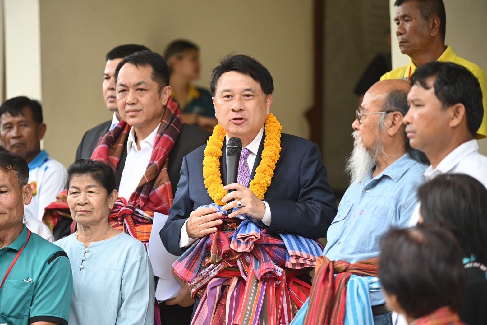 รมช.นเรศ รับฟังปัญหากลุ่มสมัชชาเกษตรกรภาคอีสานและสมาพันธ์เกษตรกรอีสาน สั่งเร่งเดินหน้าแก้ไขบรรเทาความเดือดร้อนเกษตรกร 2 S 22569019