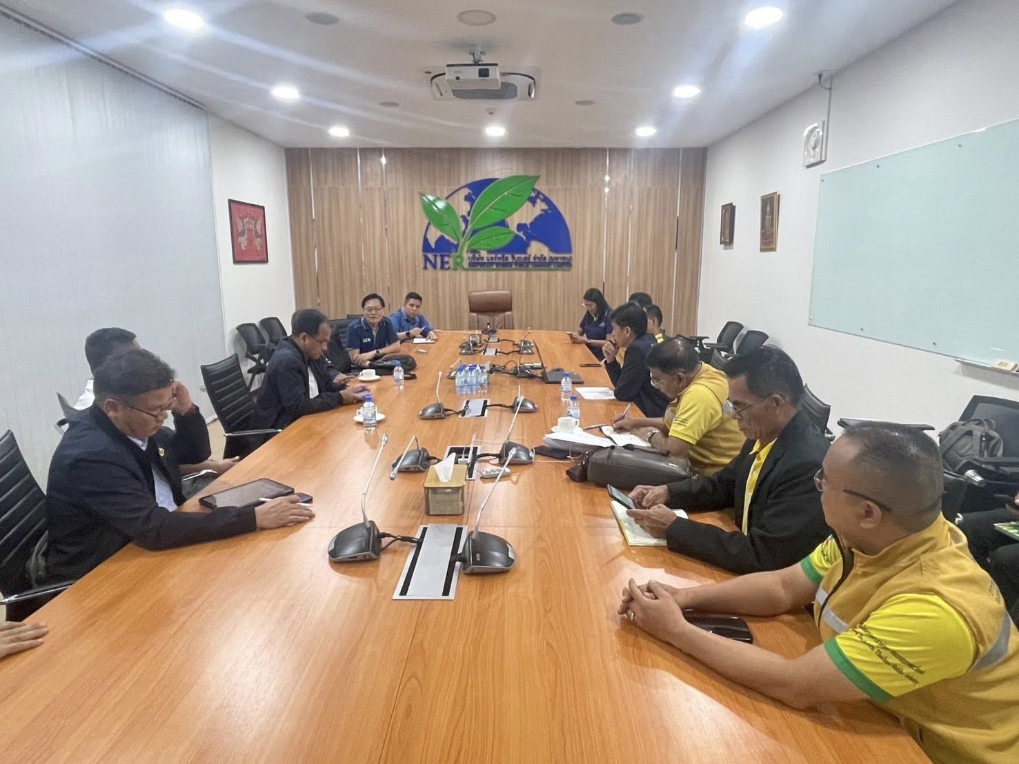 กยท. ลุยตลาดยางก้อนถ้วย บรรลุข้อตกลงจ้าง “นอร์ทอีส รับเบอร์” ผลิตเบื้องต้นเดือนละ 15,000 ตัน เริ่ม 1 ตุลาคม นี้ 7 messageImage 1758621360373