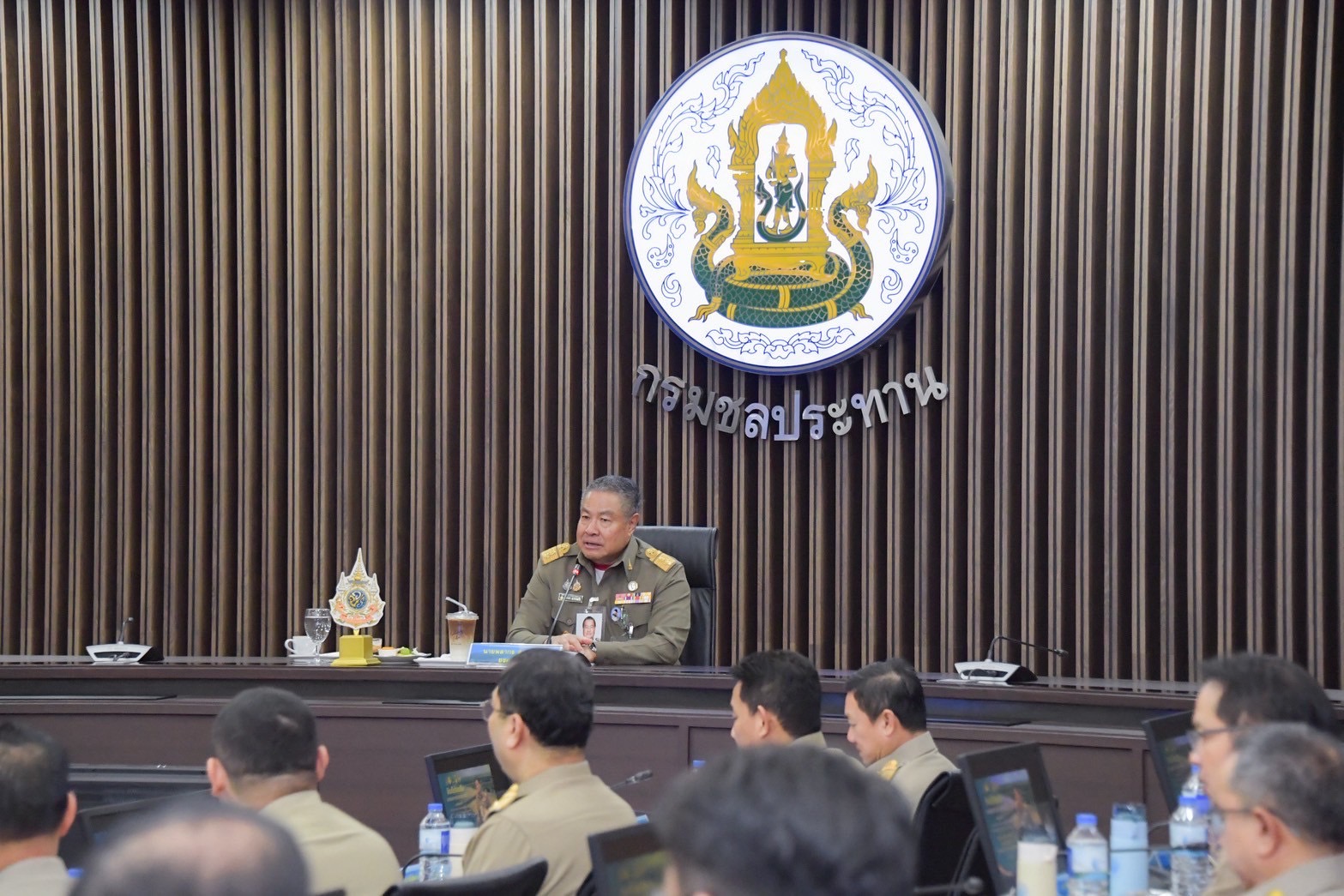 องคมนตรี ติดตามสถานการณ์น้ำลุ่มเจ้าพระยา 4 ภาพชป3 0