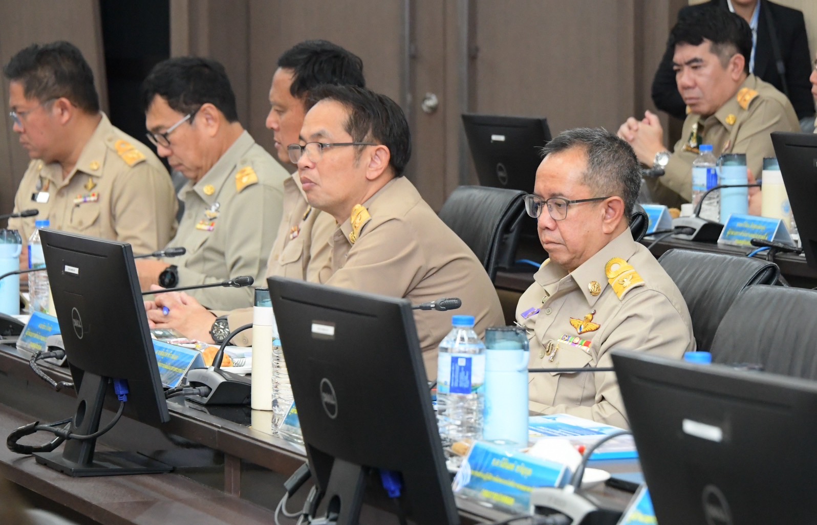 องคมนตรี ติดตามสถานการณ์น้ำลุ่มเจ้าพระยา 6 ภาพชป6 0