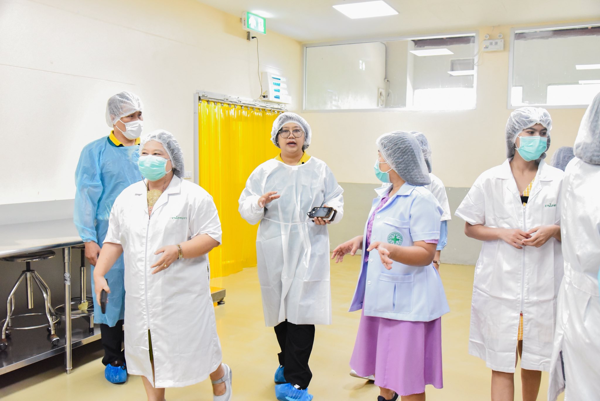 มกอช. ยกระดับ ส่งเสริมการใช้วัตถุดิบสินค้าเกษตรปลอดภัย สร้างความเชื่อมั่นด้านโภชนาการสู่โรงพยาบาลอาหารปลอดภัย (Q Hospital)” 12 ภาพมกอช11 0