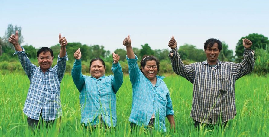 เปิด 5 มิติความสุขเกษตรกรไทยปี 67 อยู่ที่ระดับ 81.39 ภาคใต้ครองแชมป์ความสุข ชี้ สุขอนามัยและสังคมพัฒนาดีมาก แต่สิ่งแวดล้อมและการศึกษายังต้องเร่งเครื่อง 4 เกษตรกร