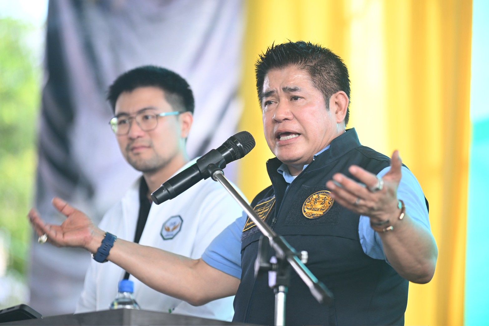 ขอมา นัสจัดให้ “รมว.ธรรมนัส“ ฝ่าพายุ ลุยพบเกษตรกรชัยภูมิ สั่งอนุมัติงบ 40 ล้าน ขยายอ่างเก็บน้ำหนองกลางโคก เพิ่มความจุกว่า 2 หมื่น เป็น 150,000 ลบ.ม.ใช้ประโยชน์ทันที ภายในปีนี้ 2 1366167