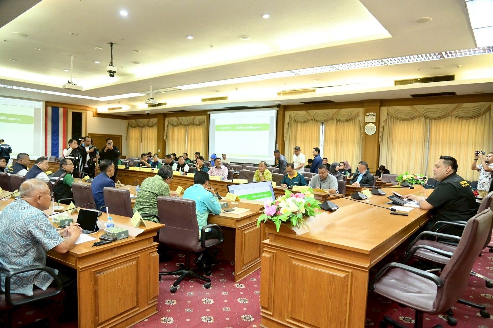 “รมช.อามินทร์” สั่งกระทรวงเกษตรฯ เฝ้าระวังอุทกภัย เร่งขุดลอกคลอง- กำจัดวัชพืช พร้อมเดินหน้าโครงการคลองผันน้ำแก้ปัญหาระยะยาว 4 1367611