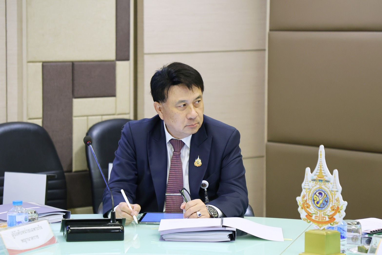 “ธรรมนัส” ลั่นเอาจริง ปราบยางเถื่อน–ขับเคลื่อนนโยบาย 3 สร้าง ยกระดับเกษตรกรเร่งเปิดด่านนำร่อง “ระนอง–ตาก” ส่งออกยางพารา คาดสร้างรายได้กว่า 60 ล้านบาทต่อปี 5 1373048 0