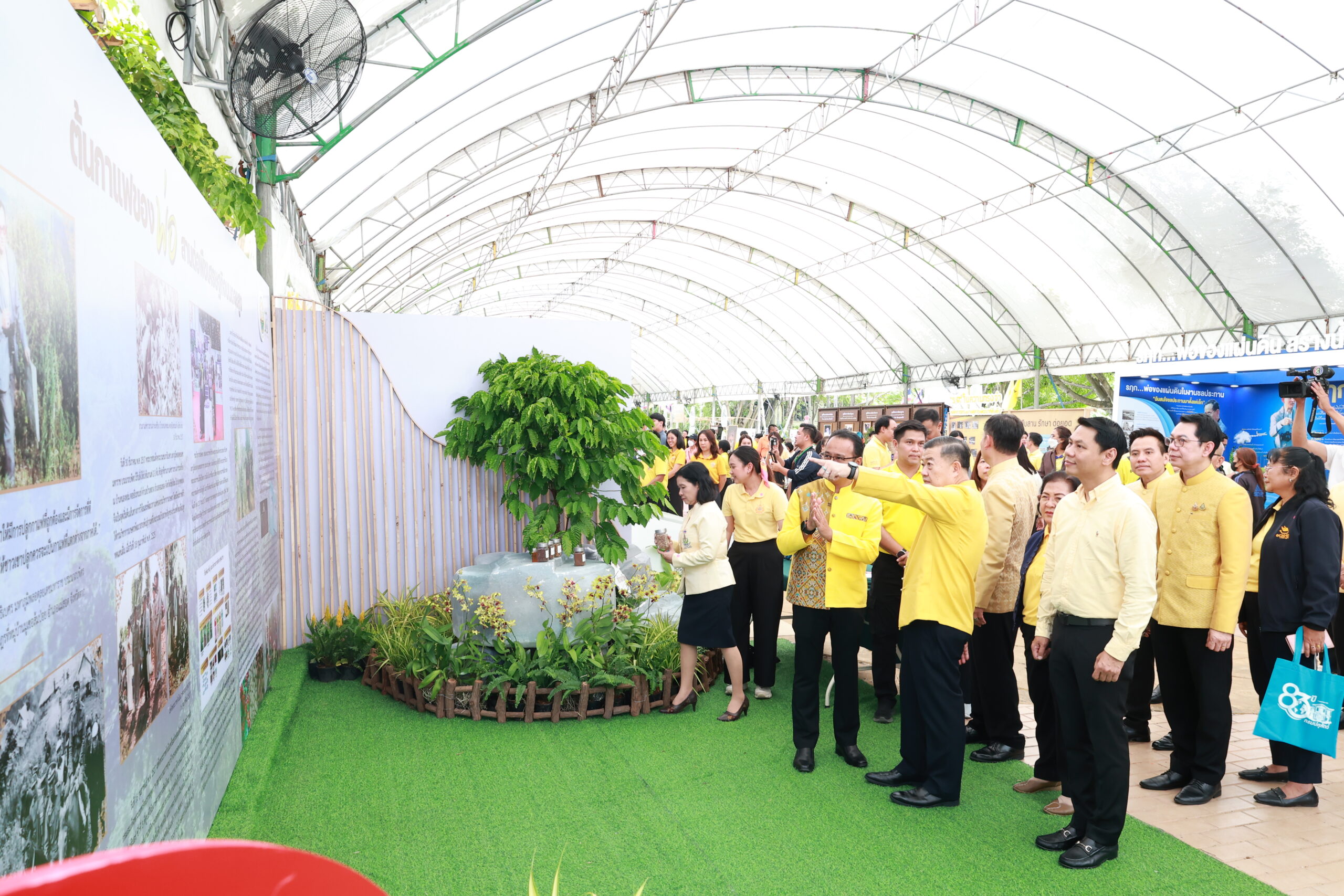 ก.เกษตรฯ จัดงานมหกรรม “ในความทรงจำ” เพื่อน้อมรำลึกในพระมหากรุณาธิคุณในหลวง ร.9 เปิดโอกาสให้ประชาชนได้เรียนรู้ แลกเปลี่ยน แบ่งปัน เก็บเกี่ยวประสบการณ์ด้านการเกษตร พร้อมพบกิจกรรมมากมายภายในงาน ระหว่างวันที่ 11 - 13 ต.ค. 68 ณ พิพิธภัณฑ์การเกษตรเฉลิมพระเกียรติฯ จ.ปทุมธานี 7 1376400 scaled