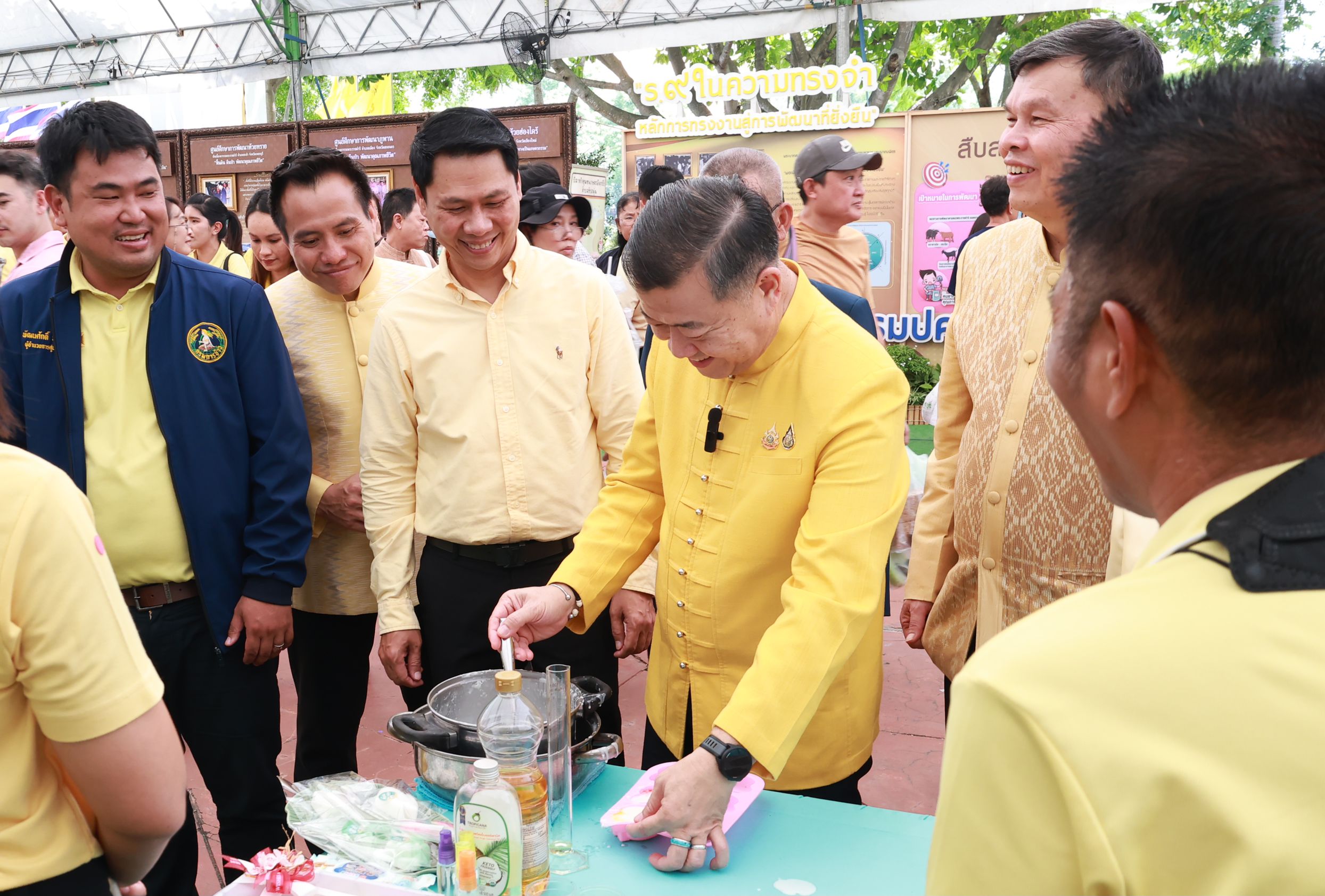 ก.เกษตรฯ จัดงานมหกรรม “ในความทรงจำ” เพื่อน้อมรำลึกในพระมหากรุณาธิคุณในหลวง ร.9 เปิดโอกาสให้ประชาชนได้เรียนรู้ แลกเปลี่ยน แบ่งปัน เก็บเกี่ยวประสบการณ์ด้านการเกษตร พร้อมพบกิจกรรมมากมายภายในงาน ระหว่างวันที่ 11 - 13 ต.ค. 68 ณ พิพิธภัณฑ์การเกษตรเฉลิมพระเกียรติฯ จ.ปทุมธานี 12 1376412