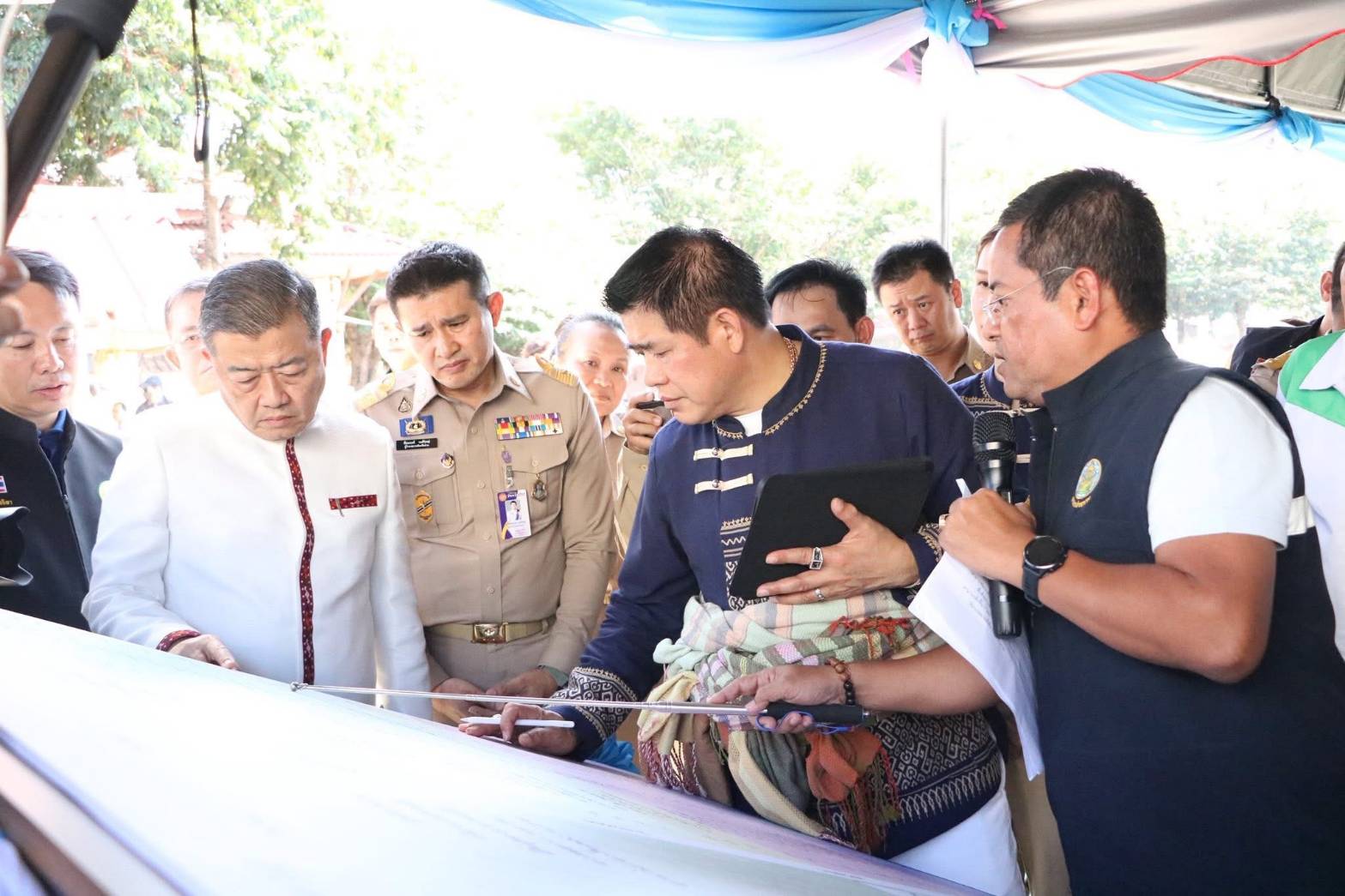 กยท. ร่วม กษ. ลงพื้นที่ จ.น่าน ถวายผ้ากฐินสามัคคี เสริมสิริมงคลตามพิธีล้านนาพร้อมมอบน้ำหมักปลาหมอฯ - โฉนดต้นยาง หนุนเกษตรกรสร้างอาชีพที่ยั่งยืน 5 3706242