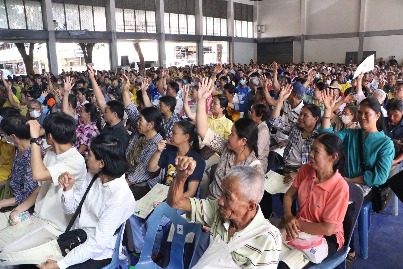 กยท. ร่วม กษ. ลงพื้นที่ จ.น่าน ถวายผ้ากฐินสามัคคี เสริมสิริมงคลตามพิธีล้านนาพร้อมมอบน้ำหมักปลาหมอฯ - โฉนดต้นยาง หนุนเกษตรกรสร้างอาชีพที่ยั่งยืน 7 3706244