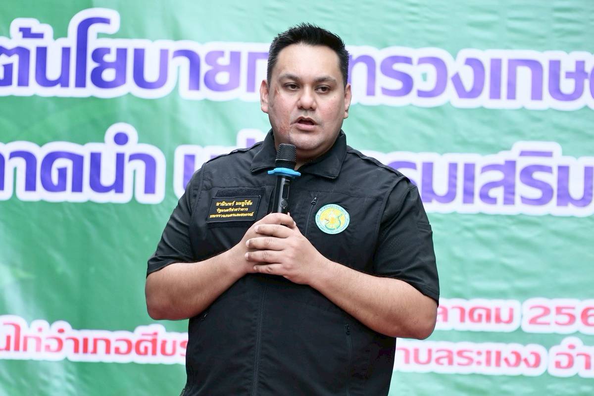 รมช.อามินทร์ เปิดตลาดนัดสินค้าเกษตรจังหวัดสุรินทร์ ยกระดับมาตรฐานสินค้าเกษตรถึงมือผู้บริโภคโดยตรง 2 3728305